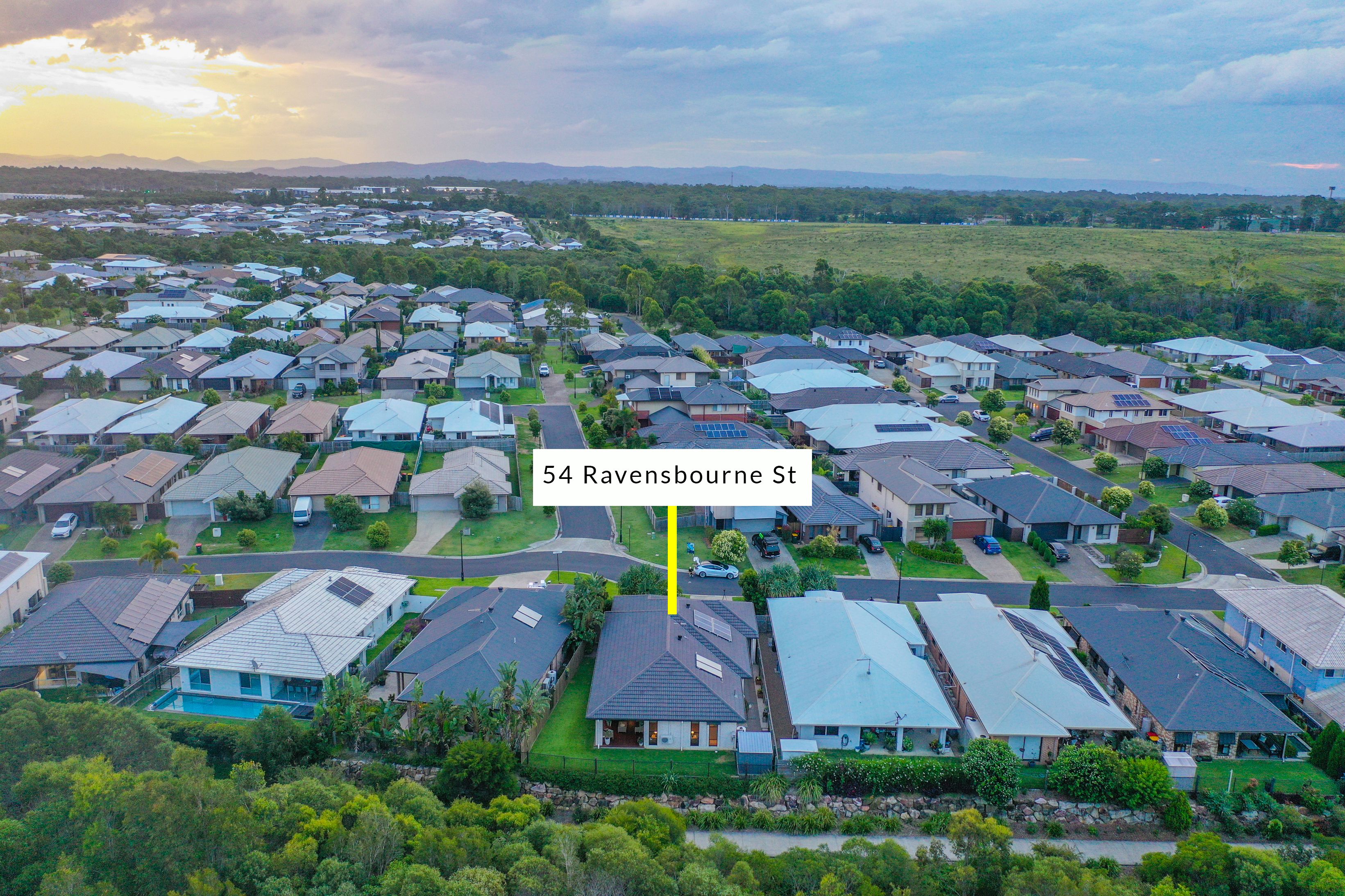 54 Ravensbourne Crescent, North Lakes, QLD 4509