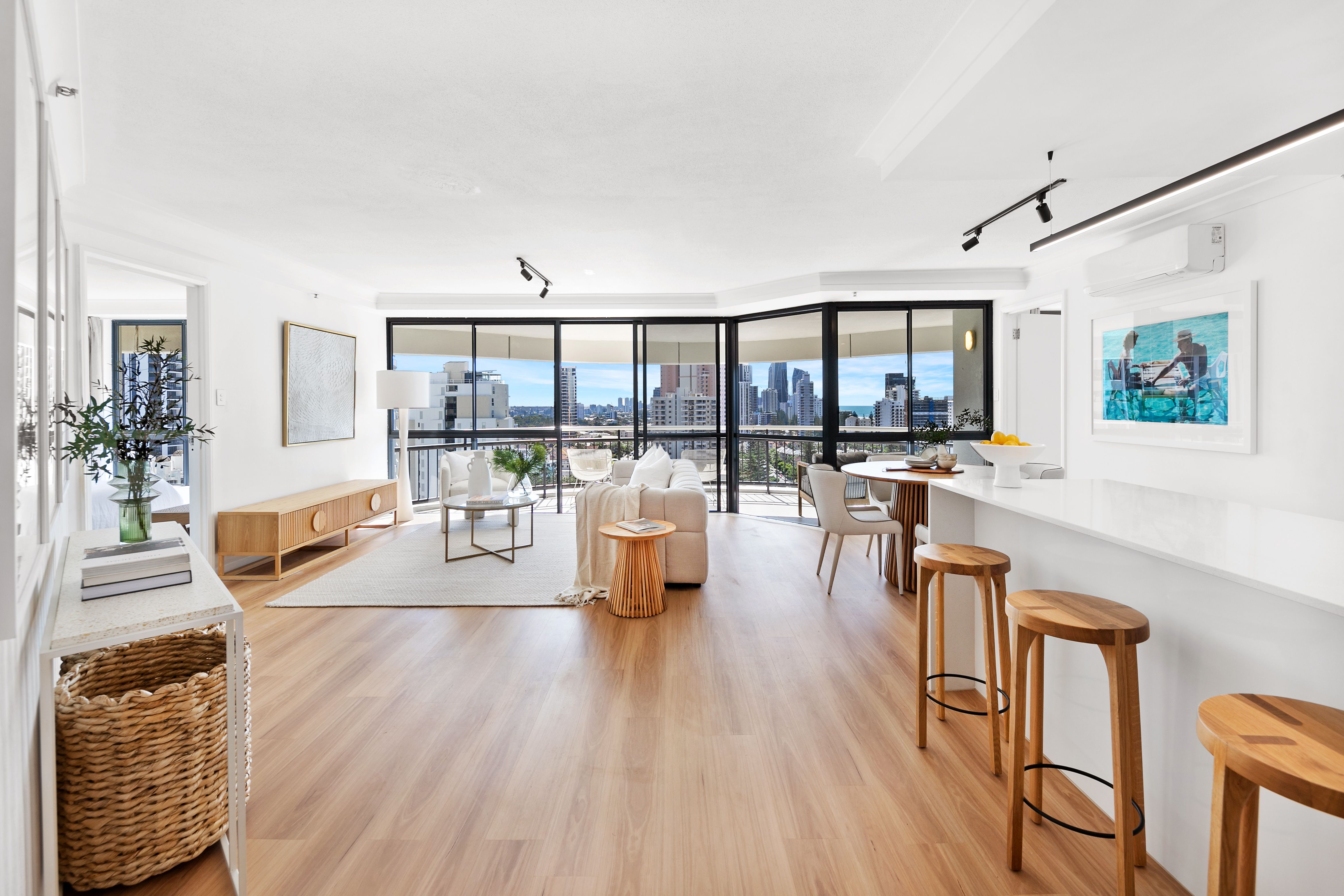 15 Victoria Avenue, Broadbeach QLD 4218