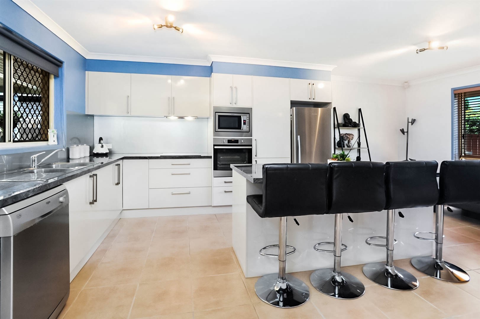 45 Cambridge Crescent, Fitzgibbon, QLD 4018