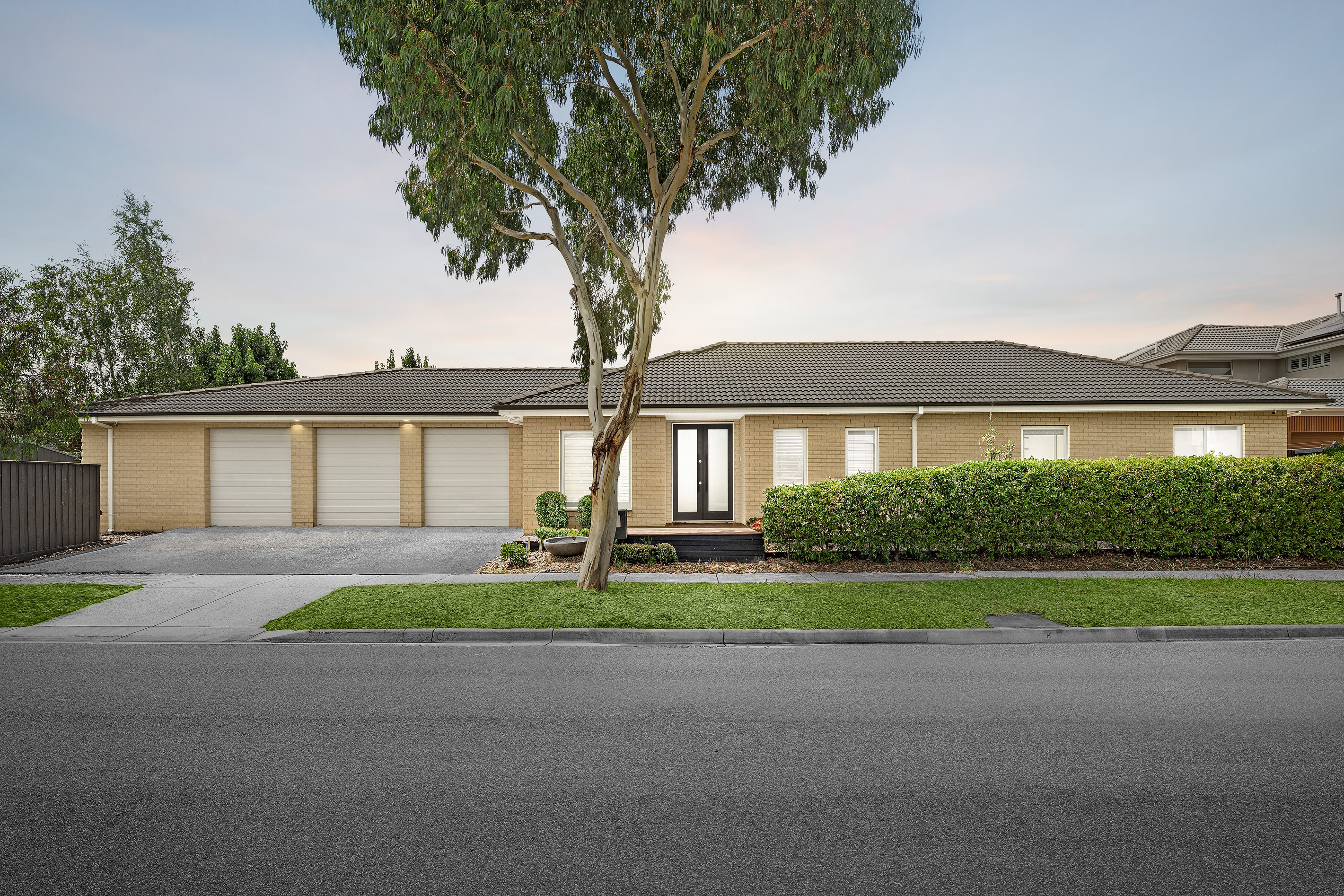 3 Brightstone Drive, Clyde North, VIC 3978