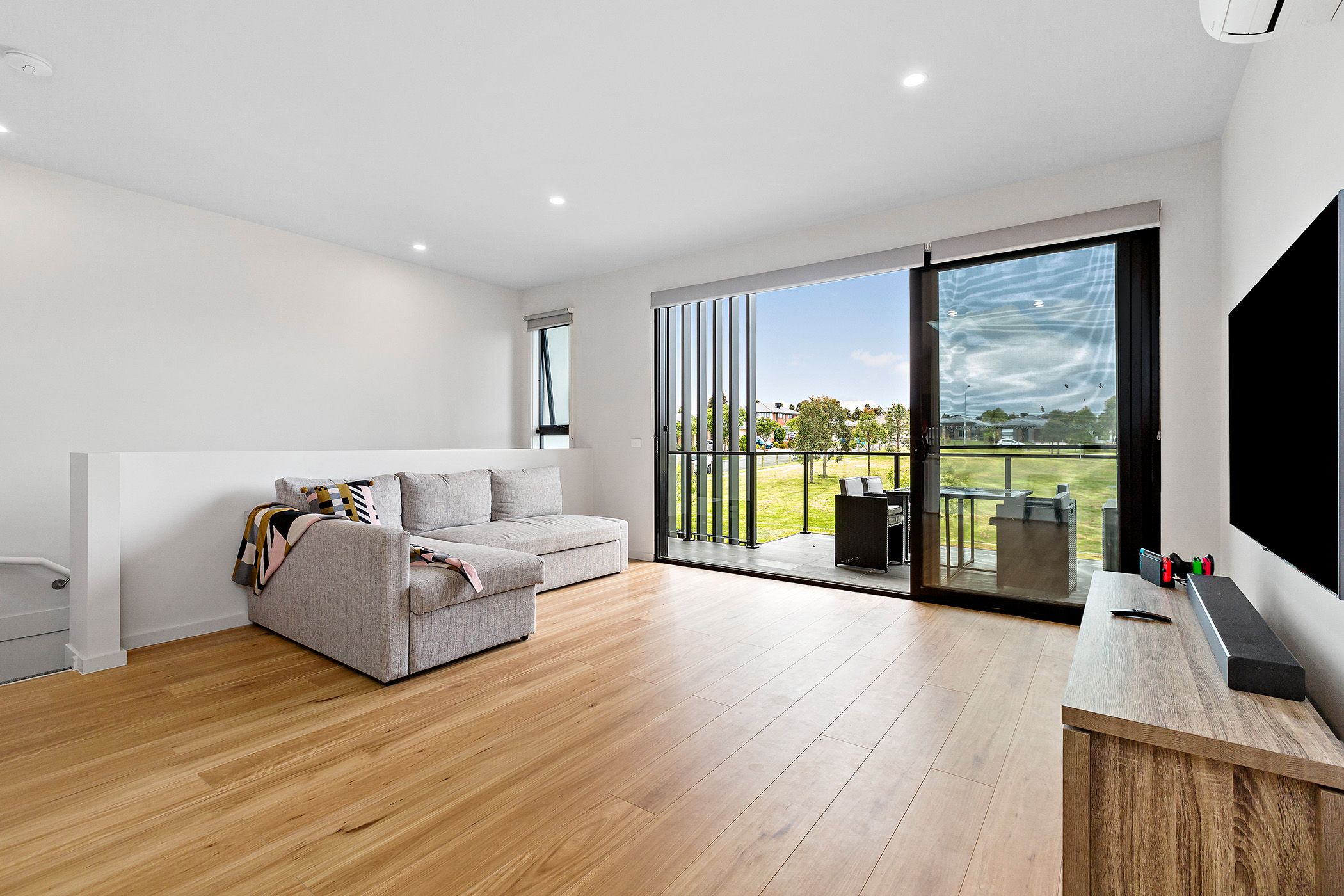 5 Creekview Way, Cranbourne West, VIC 3977