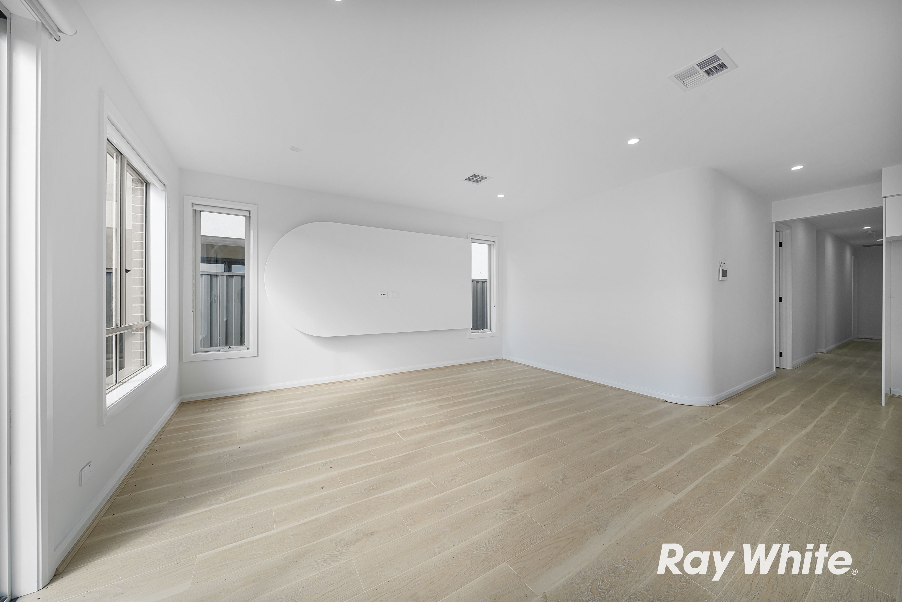 4 SYLVESTRIS Drive — photo 11 of 22