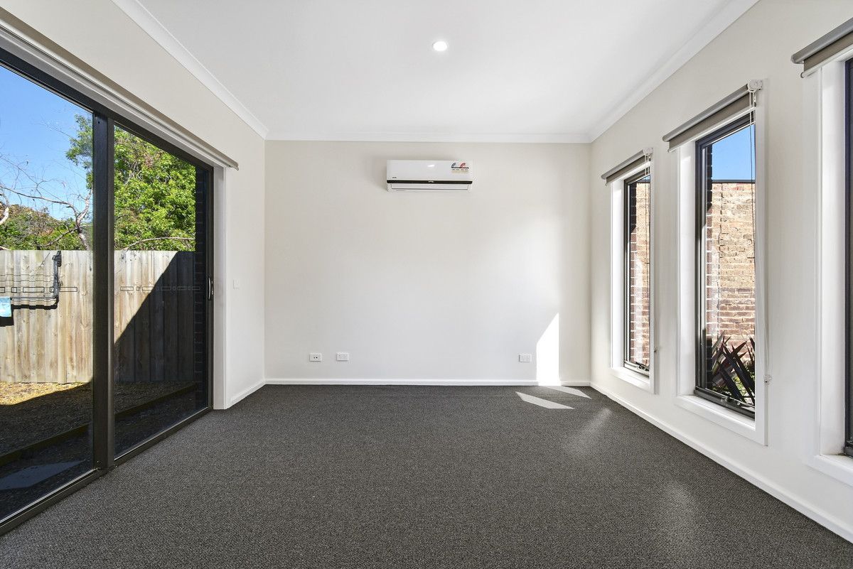 2/10 Black Street, Oakleigh East, VIC 3166