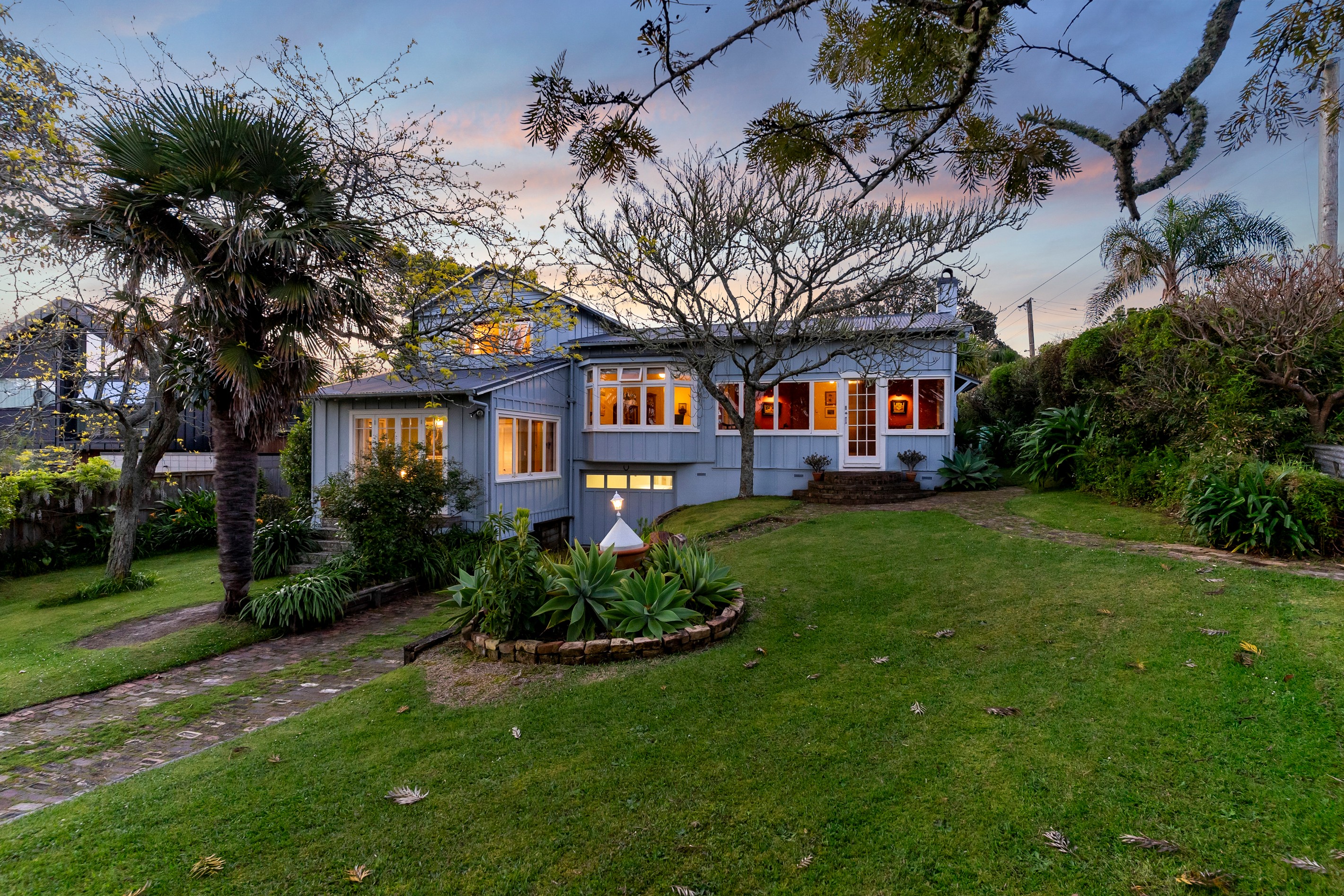 1 Westbourne Road, Murrays Bay, North Shore City