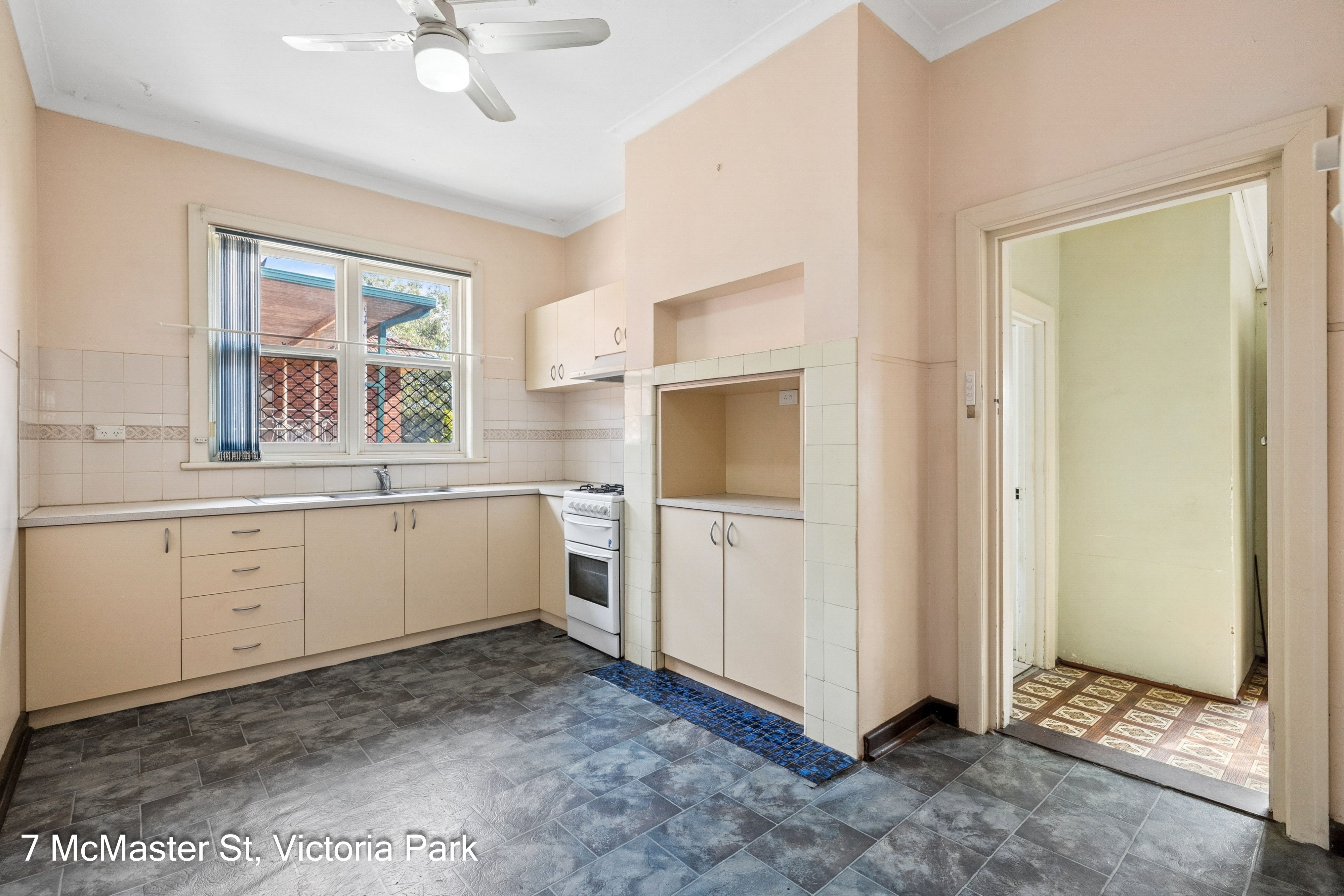 7 & 9 McMaster Street — photo 12 of 30