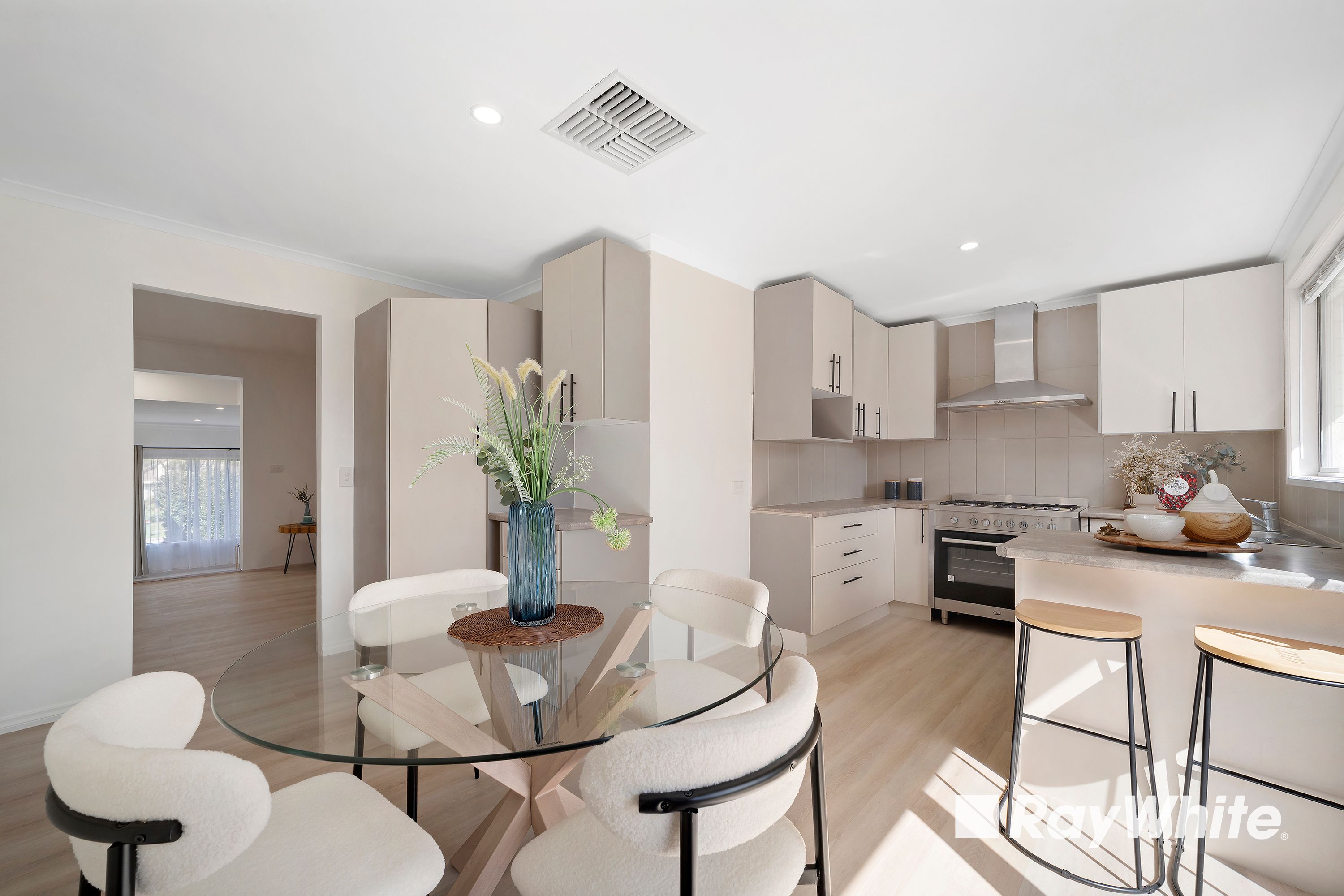 6 Albany Court — photo 6 of 17