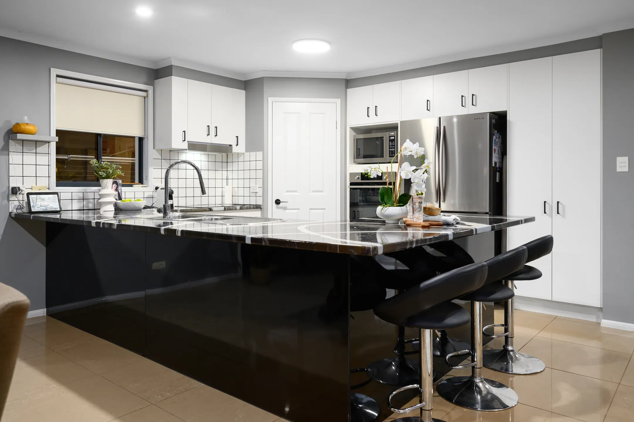 40 Regatta Avenue — photo 9 of 17