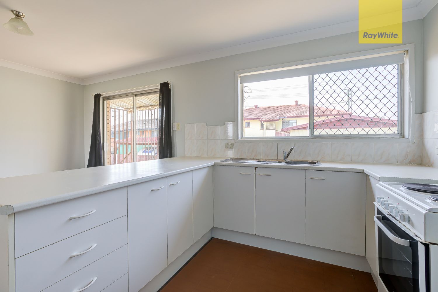 11 Leonard Street, Kingston, QLD 4114