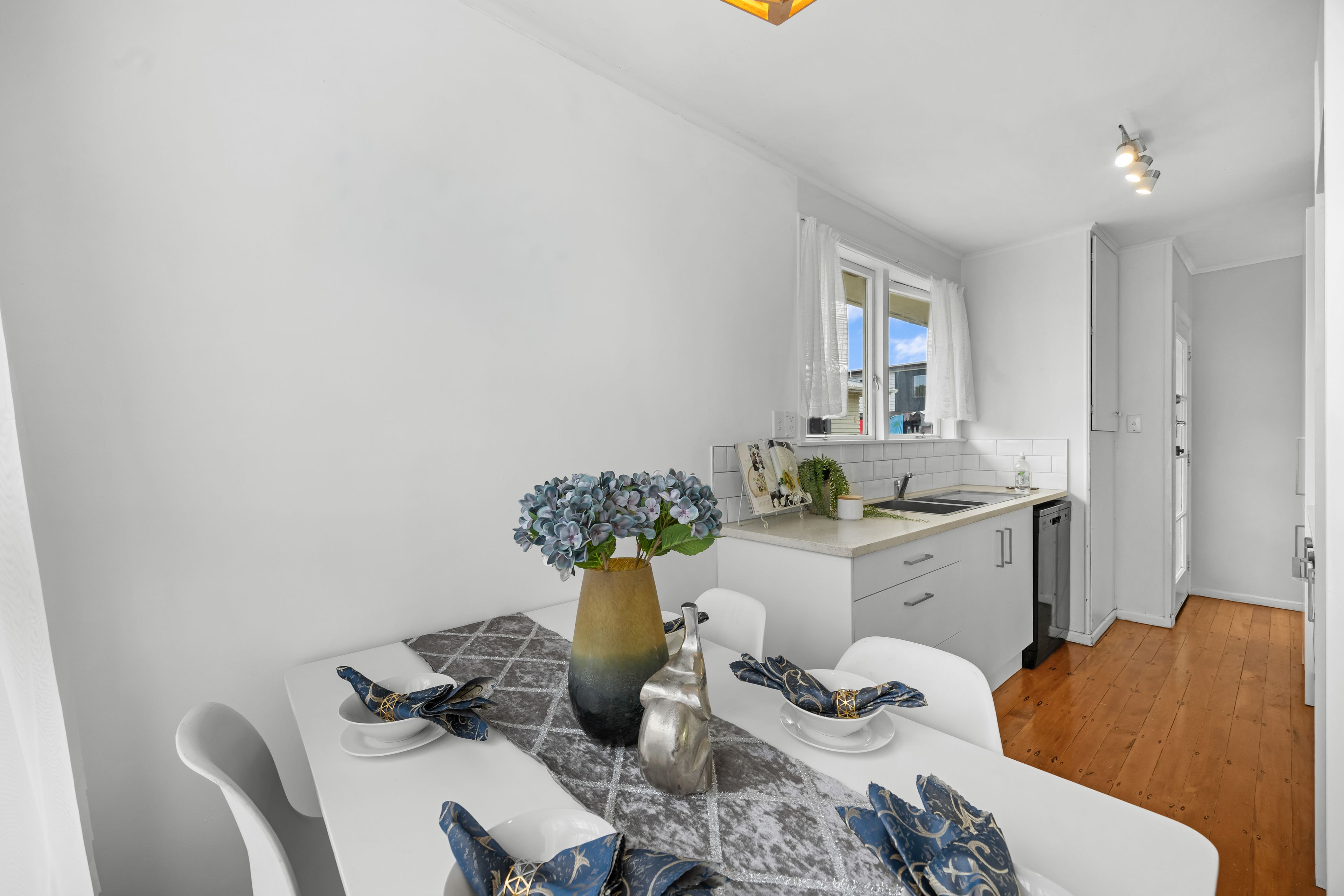 8A White Road, Manurewa, Manukau City