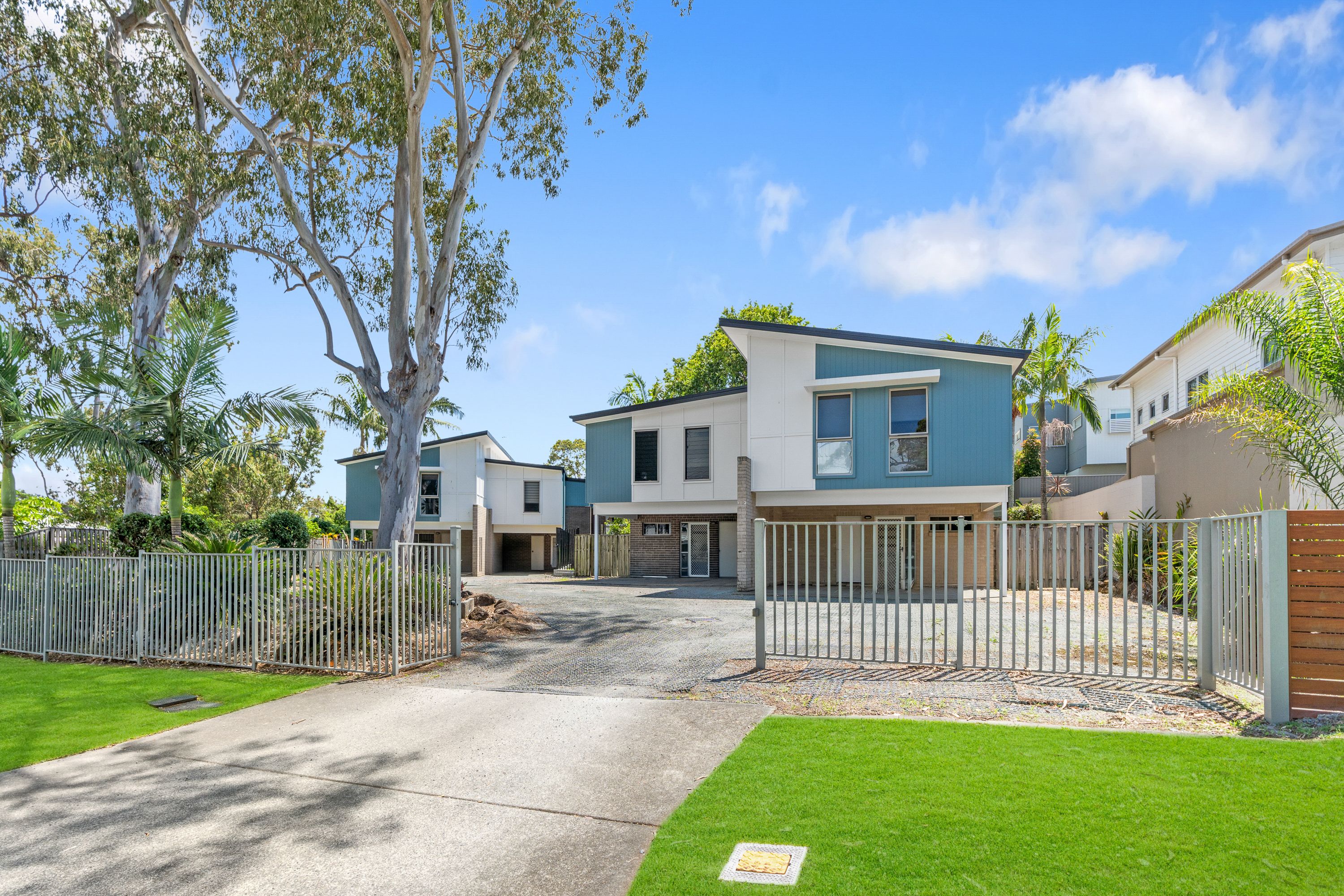135 Falconer Street, Southport, QLD 4215