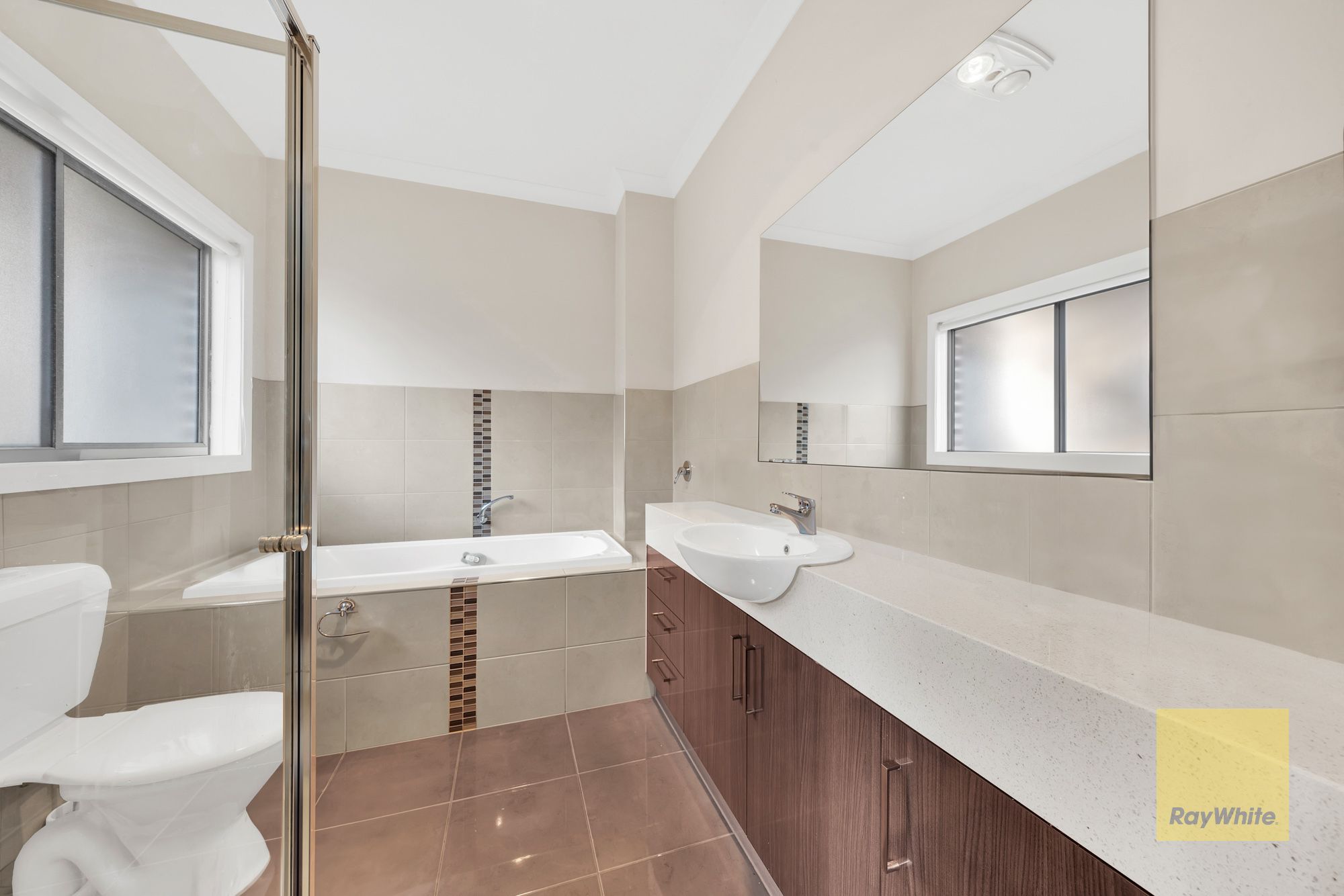 2/40 Forrest Street — photo 15 of 21