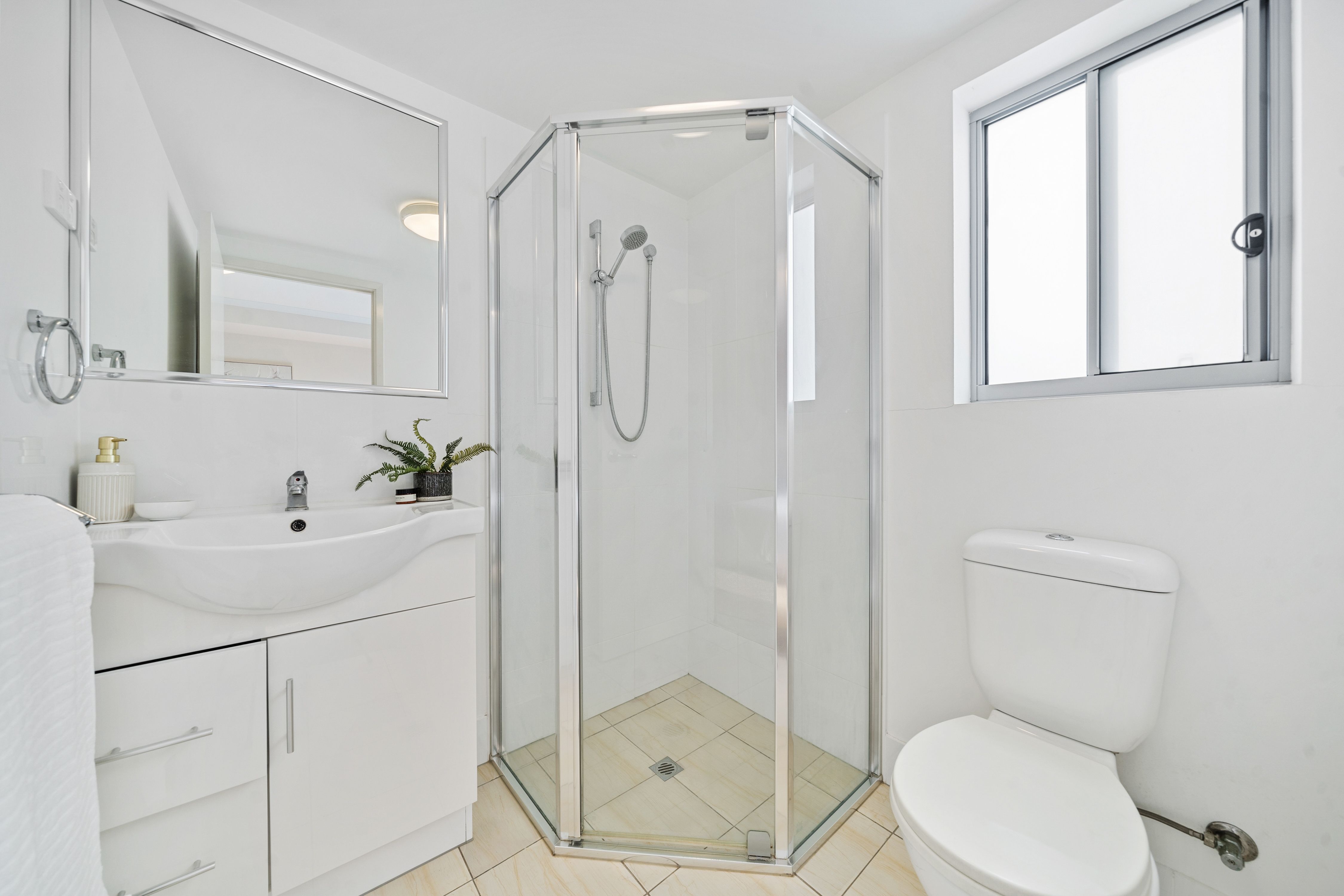1/29-31 Selborne Street — photo 7 of 13