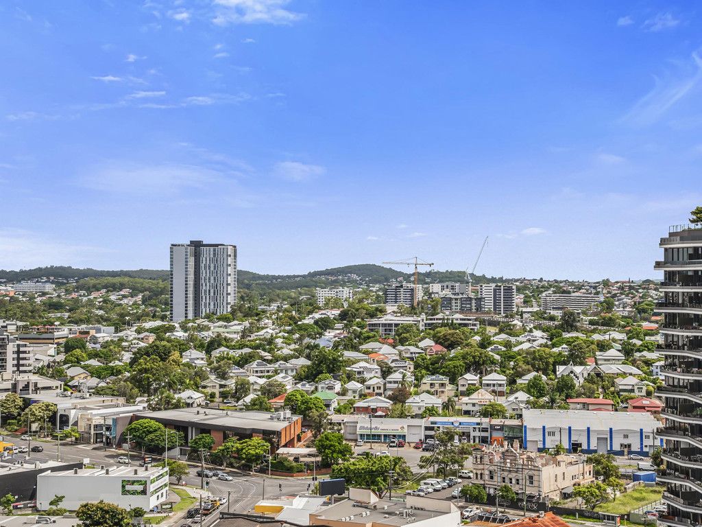 902-855-stanley-street-woolloongabba-qld-4102-sold-apartment-ray