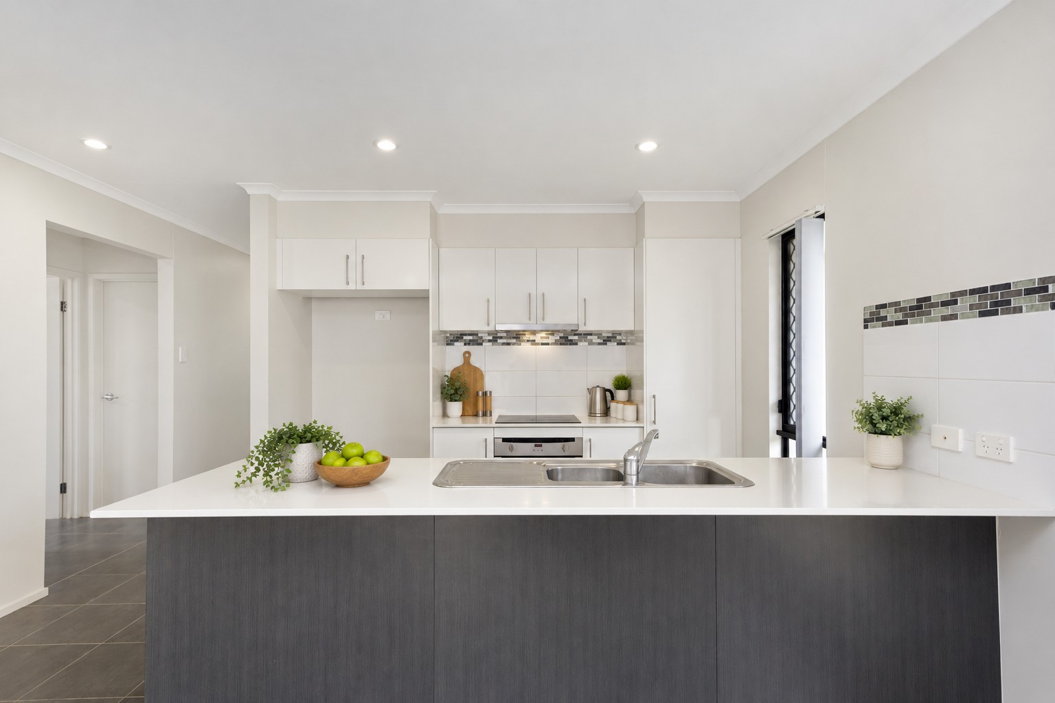 3 Tooma Lane, Kelso, QLD 4815