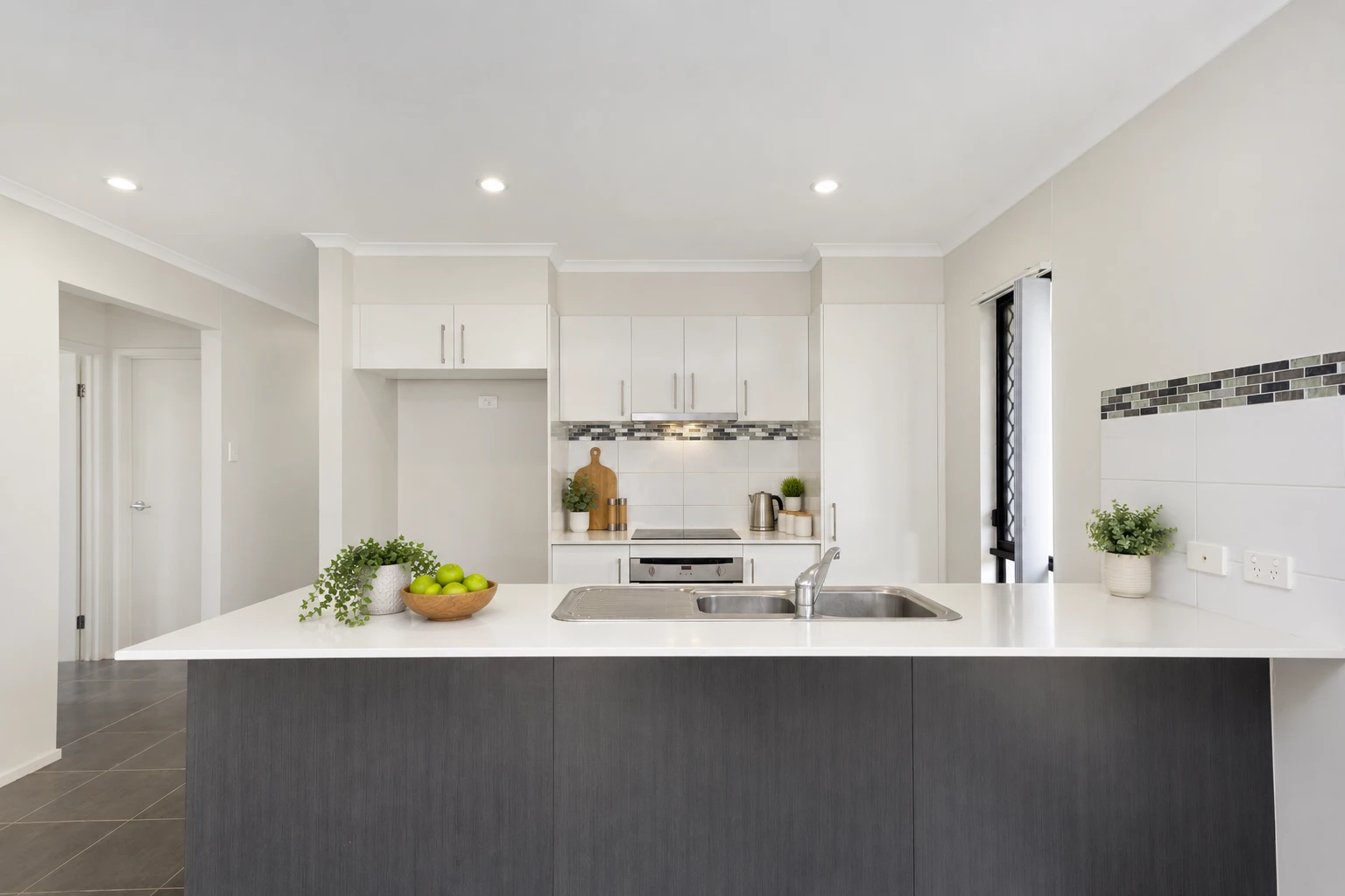 3 Tooma Lane, Kelso, QLD 4815