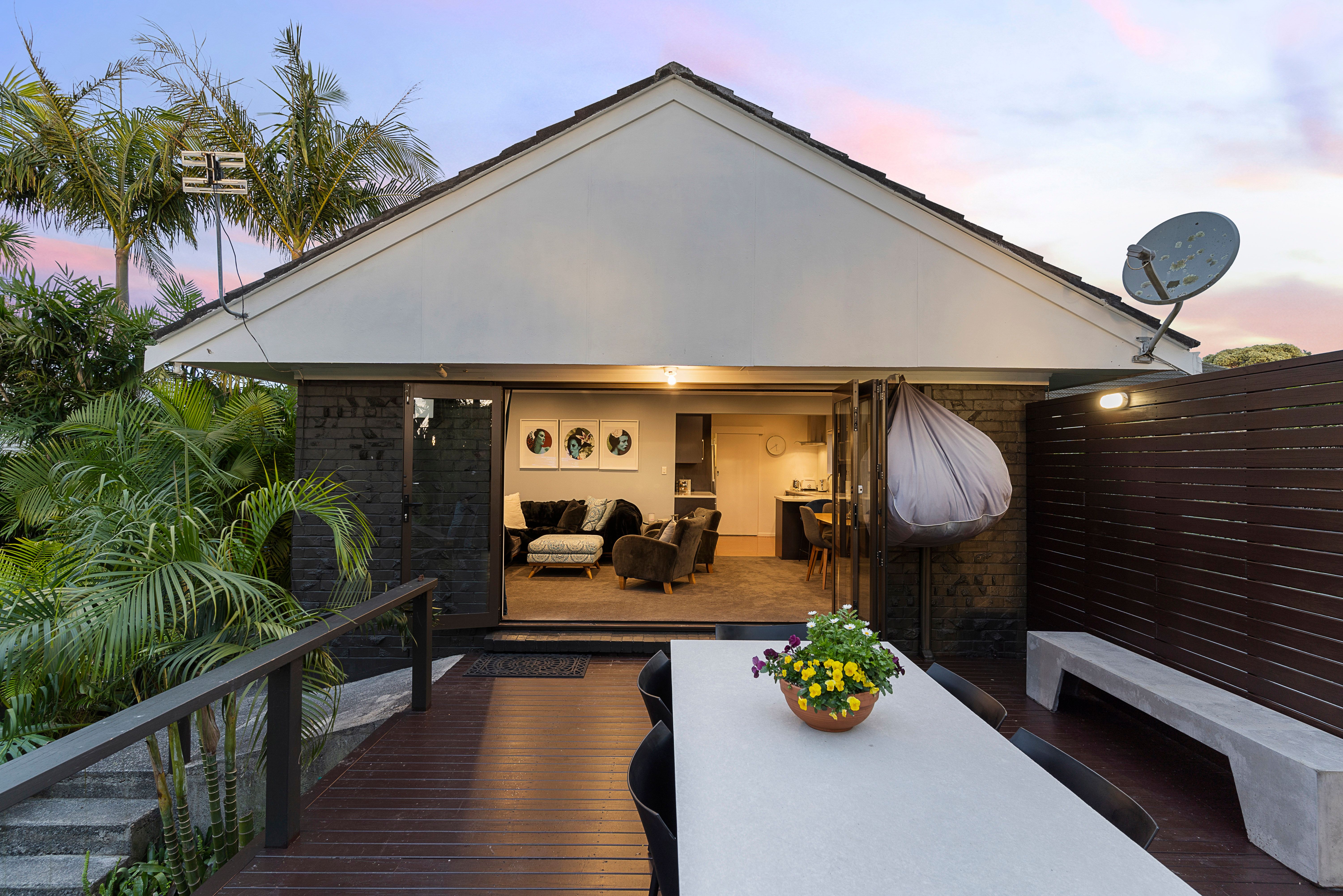 7B Hadfield Avenue, Waterview, Auckland City 1026 Sold House Ray