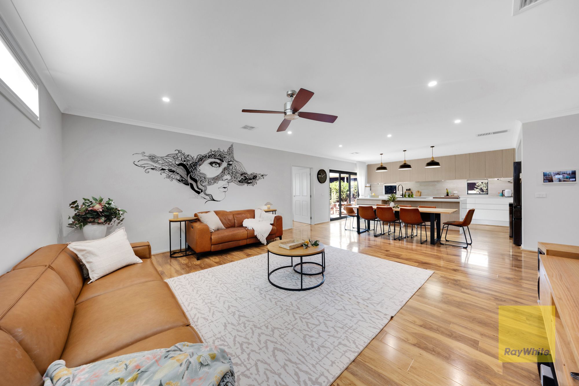 16 Loire Close — photo 11 of 30