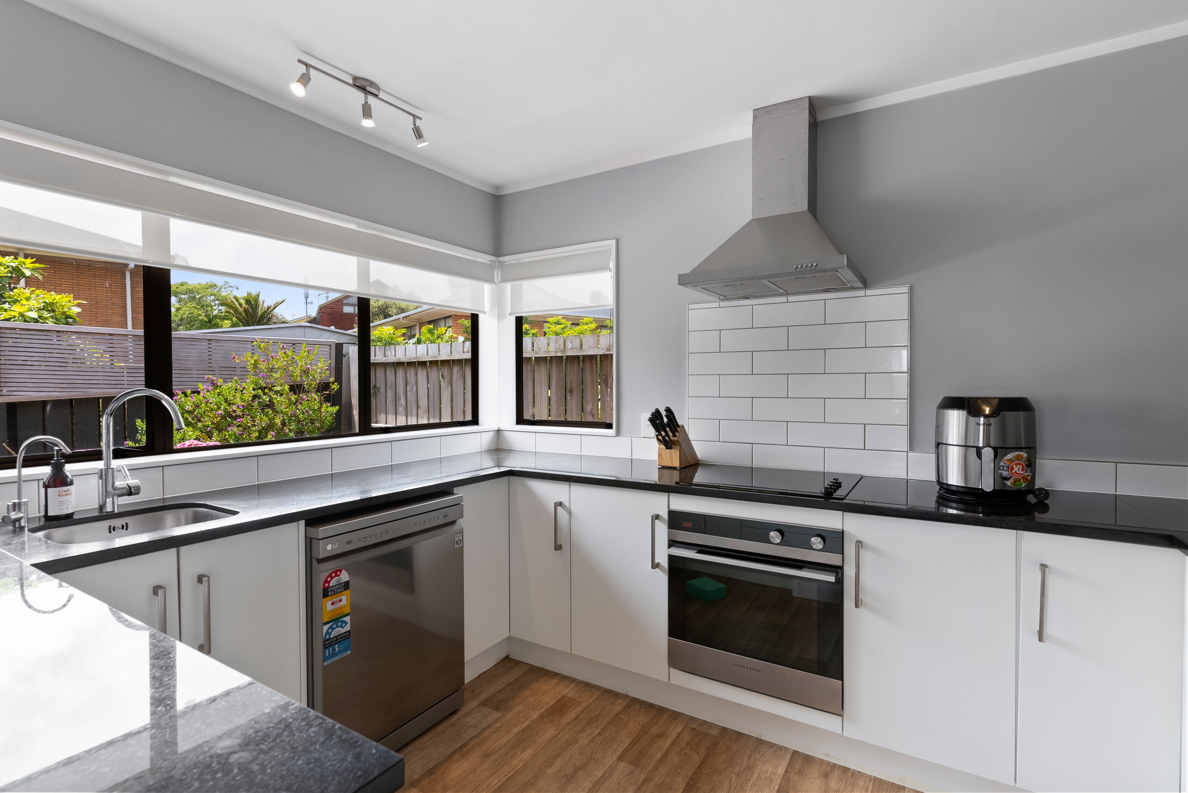 1/14 Prince Regent Drive, Half Moon Bay, Manukau City