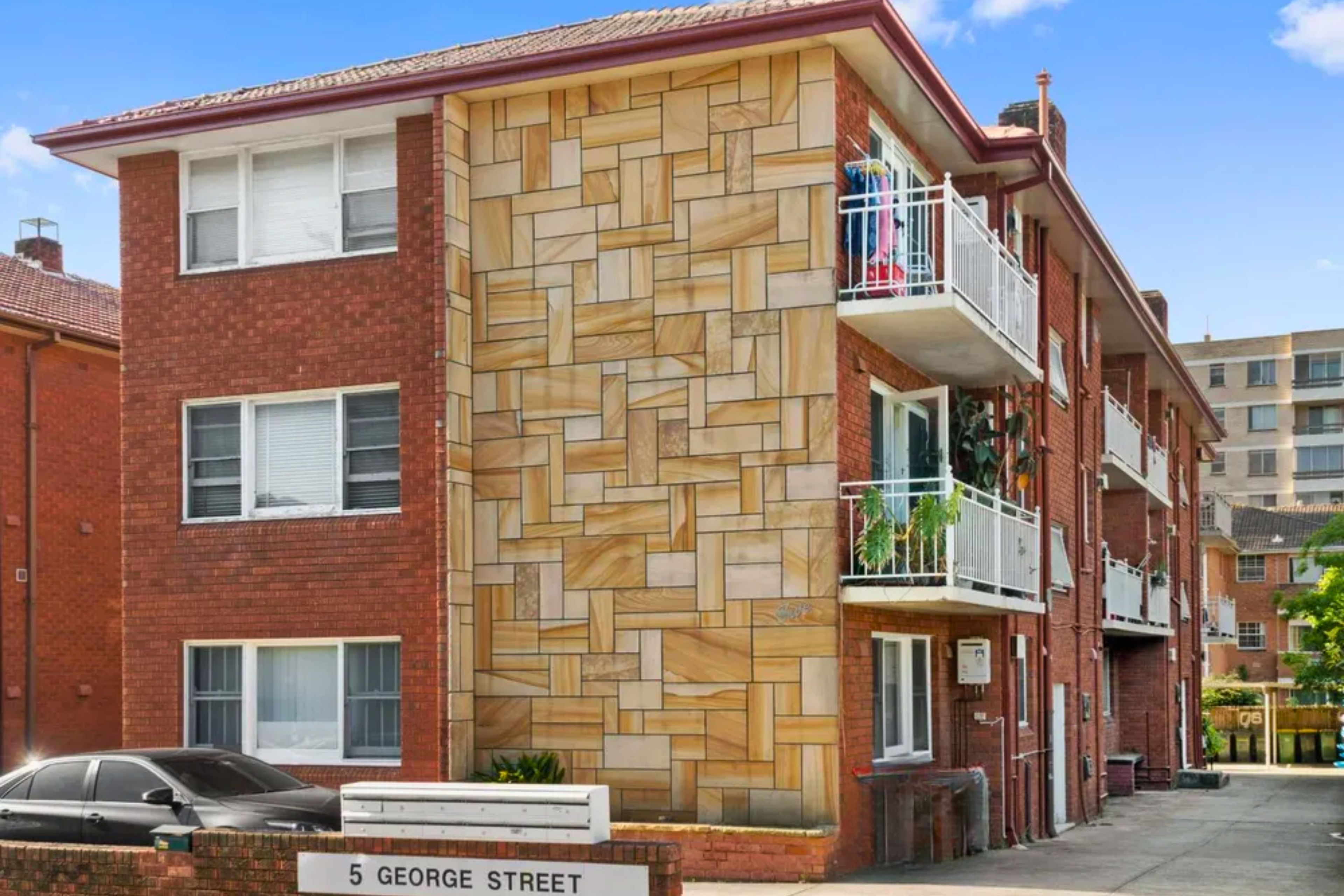 1/5 George Street — photo from Ray White Burwood NSW