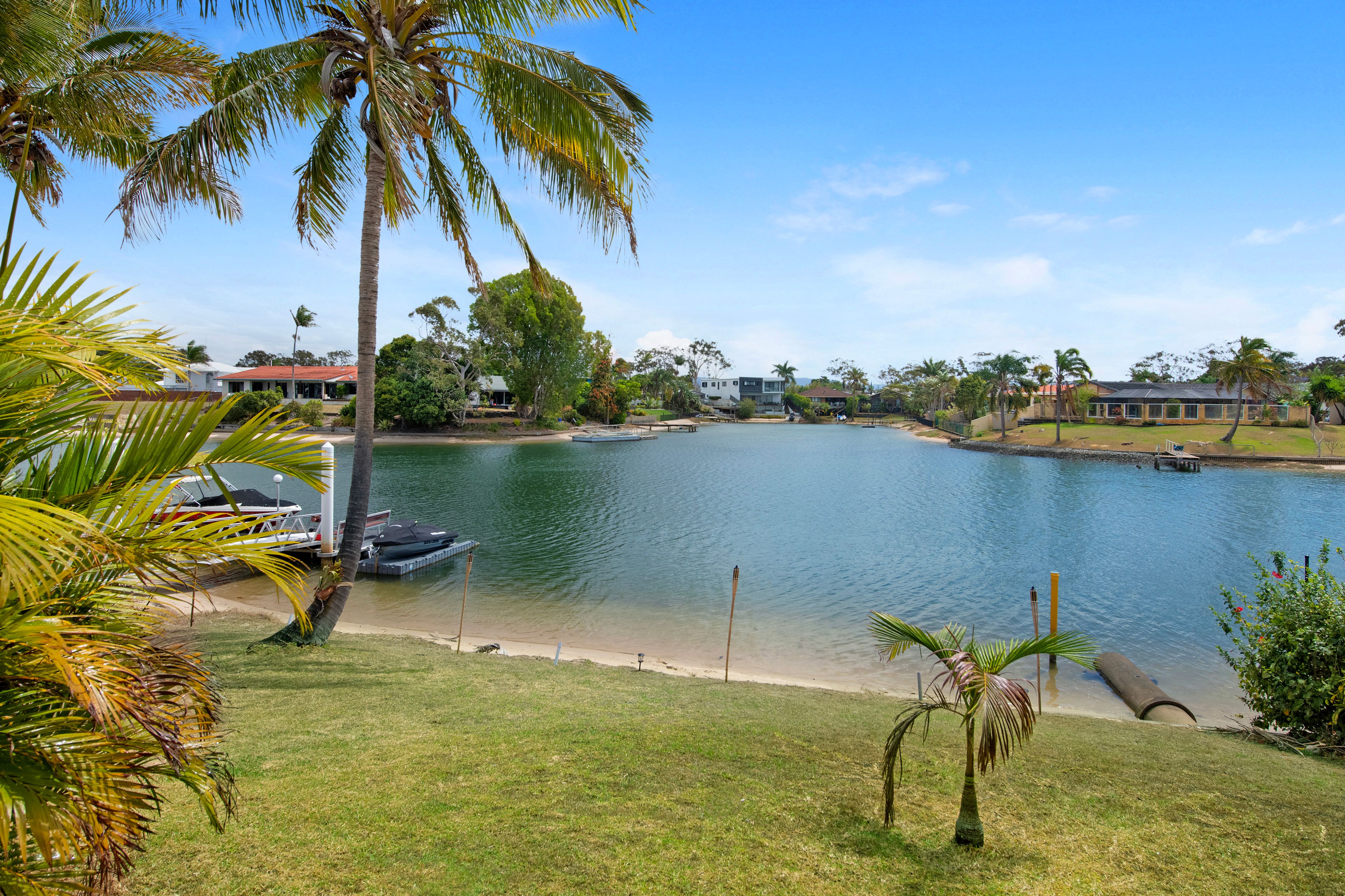 26 Welby Street, Broadbeach Waters QLD 4218