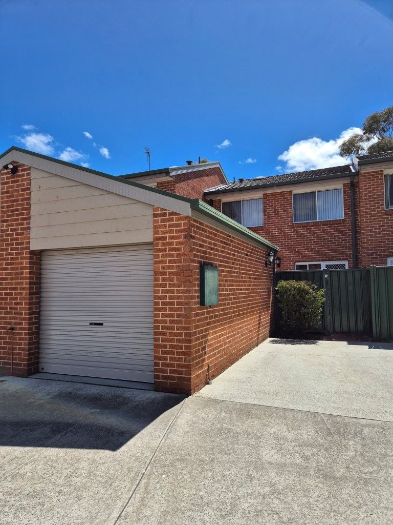 6/33-35 Yarrawonga Street — photo from Ray White Canberra