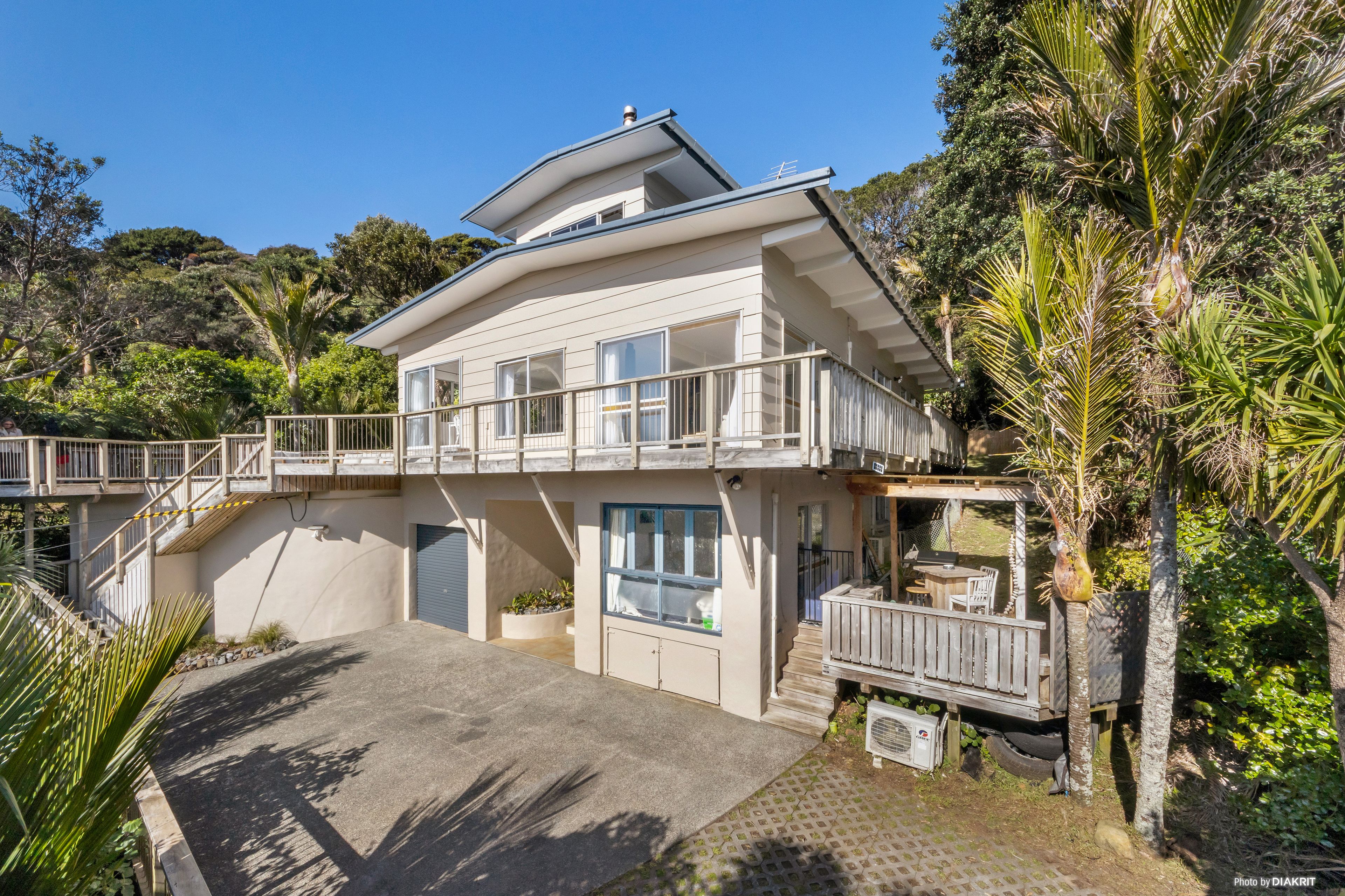 74 Rayner Road, Piha, Waitakere City
