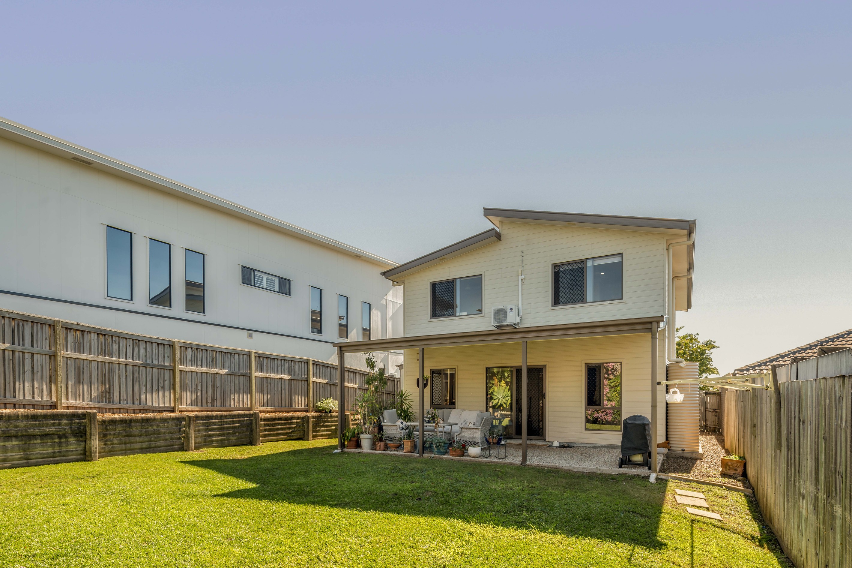 8 Ladbroke Street, Wakerley, QLD 4154