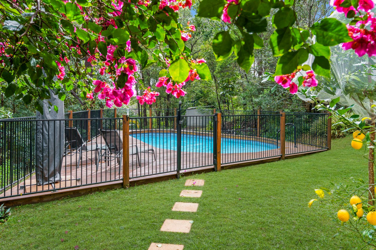 69 Carrington Road, Bonogin, QLD 4213
