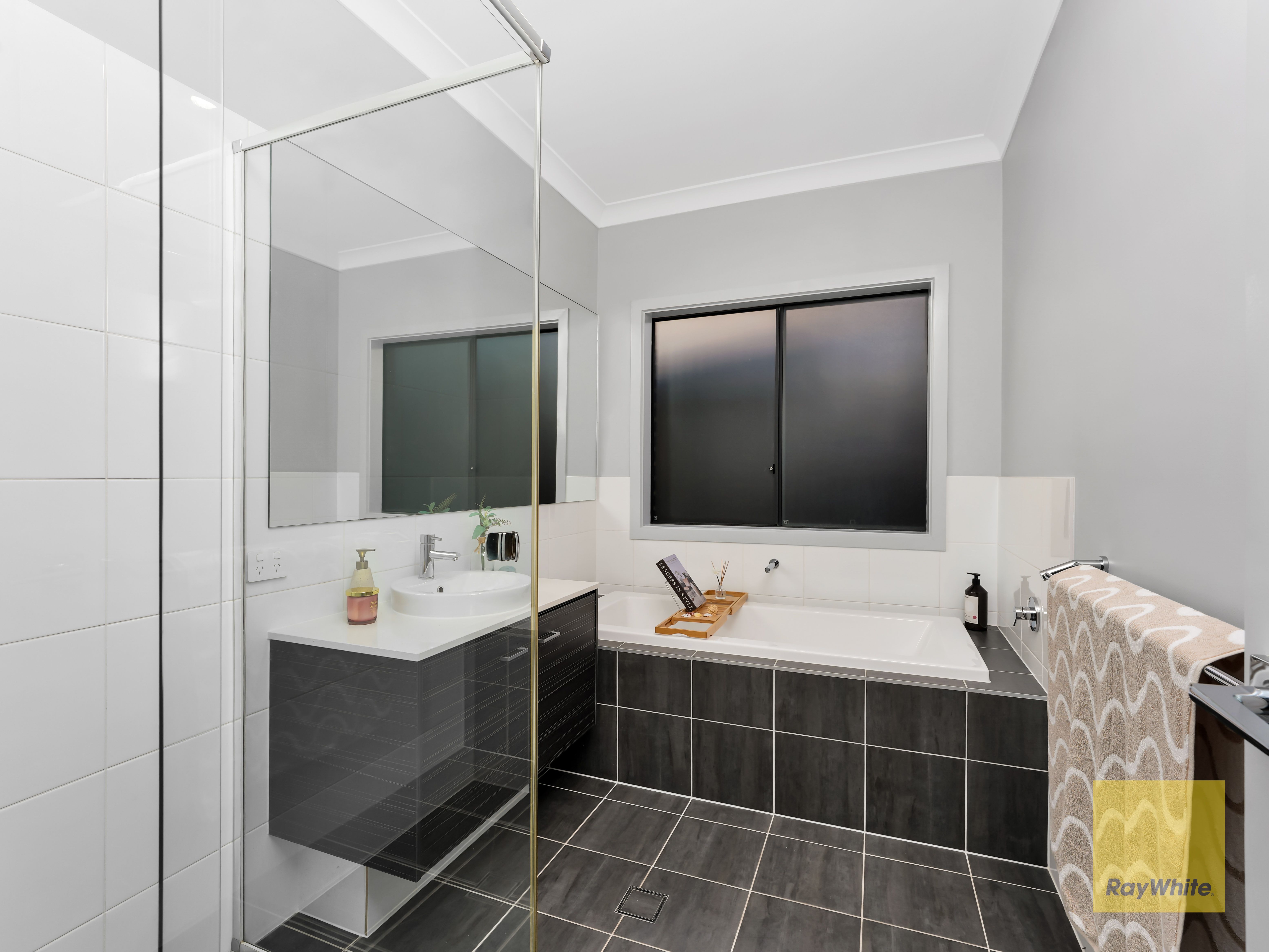 132 Willowdale Drive — photo 10 of 15