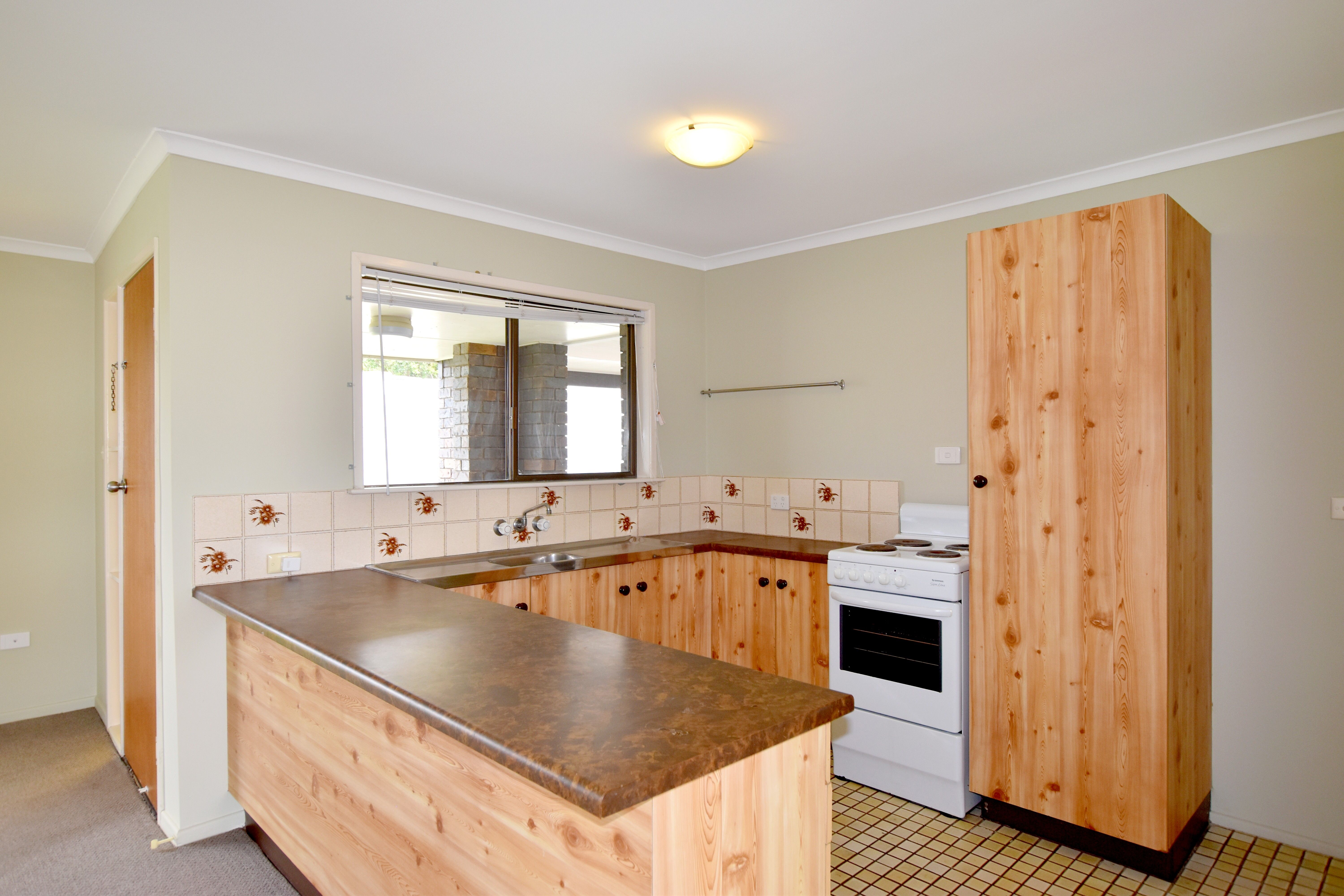 4a Camille Street, Clinton, QLD 4680