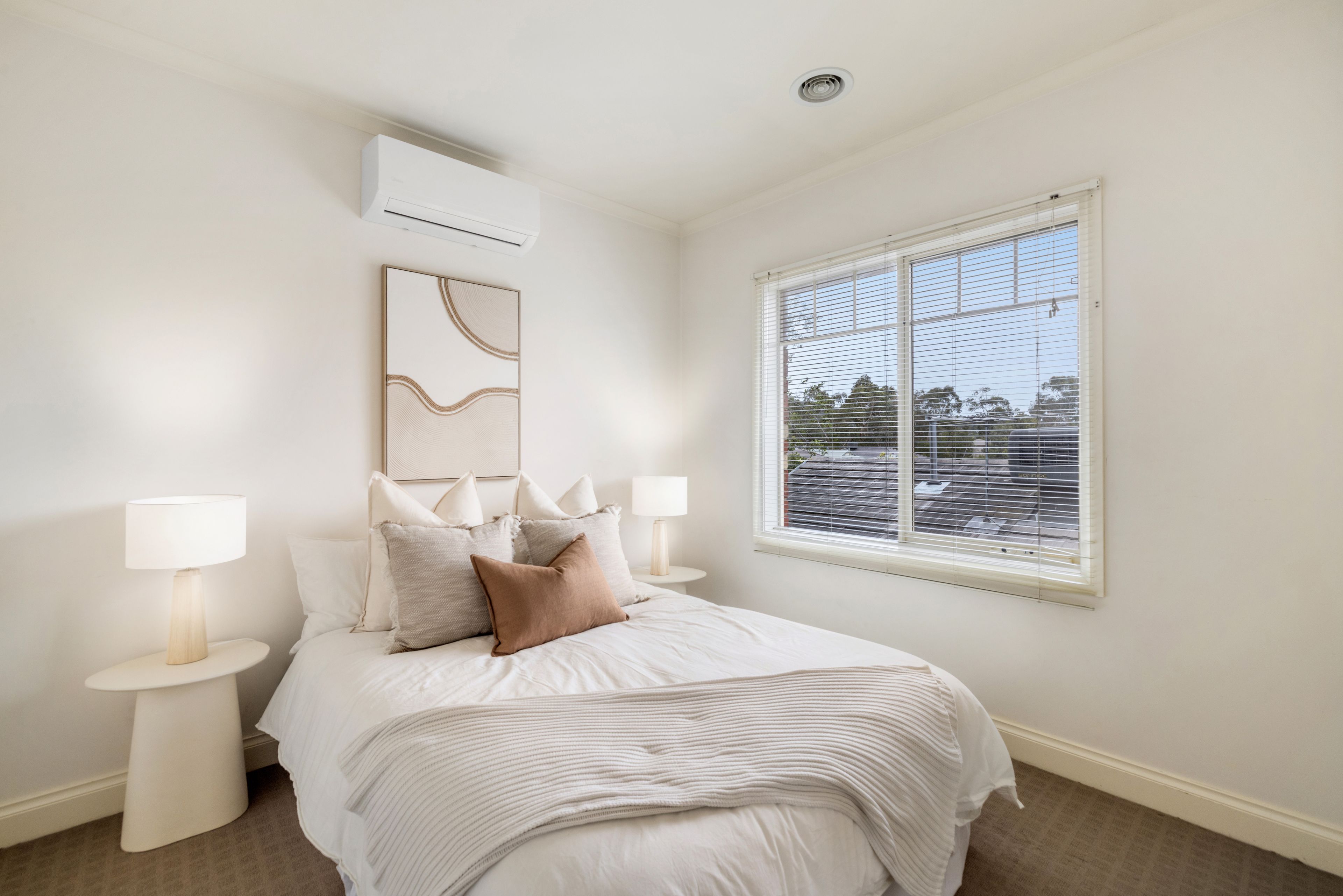 8/14 Yvette Drive — photo 7 of 9