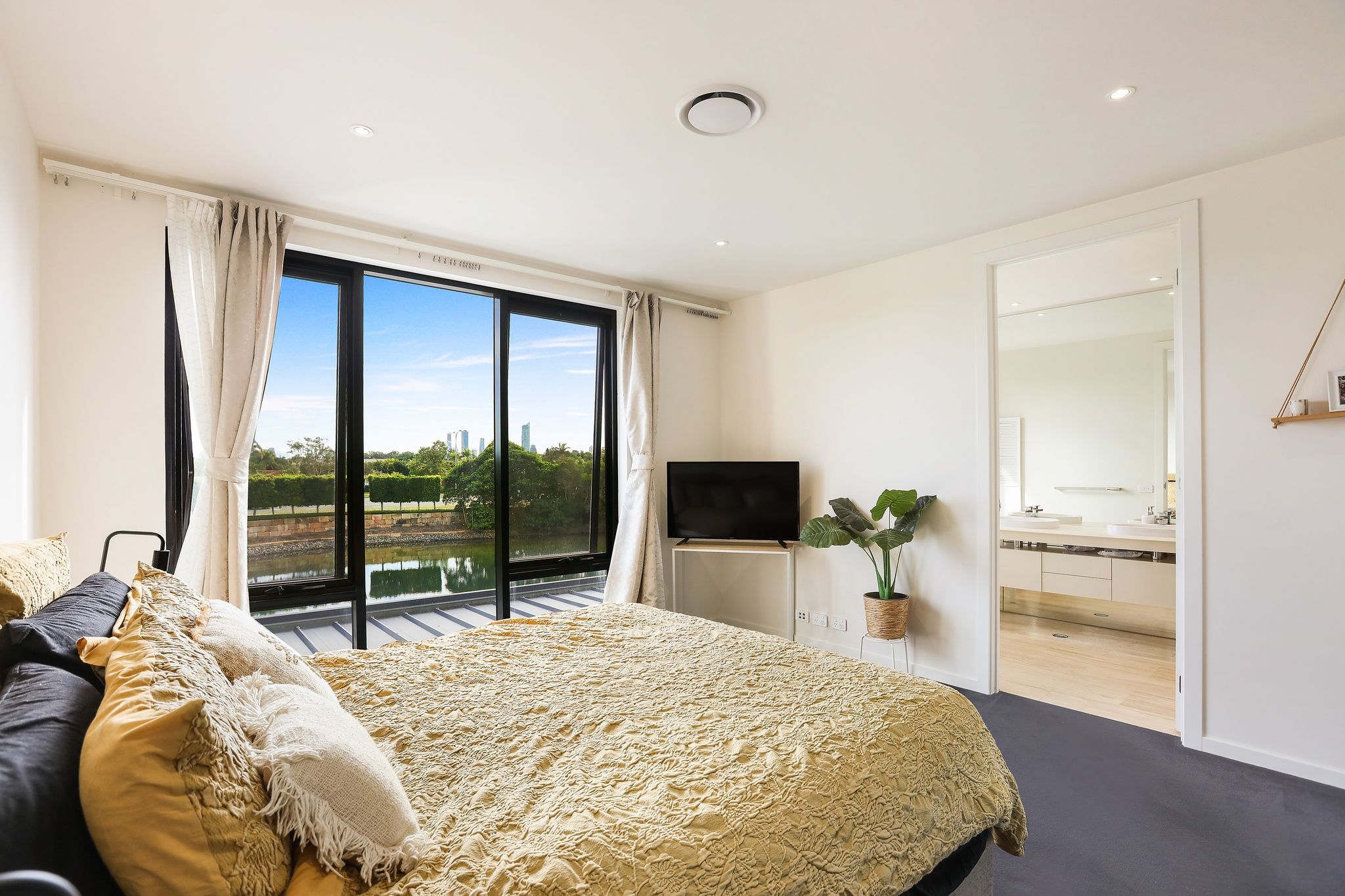 12 Concourse Drive, Mermaid Waters, QLD 4218