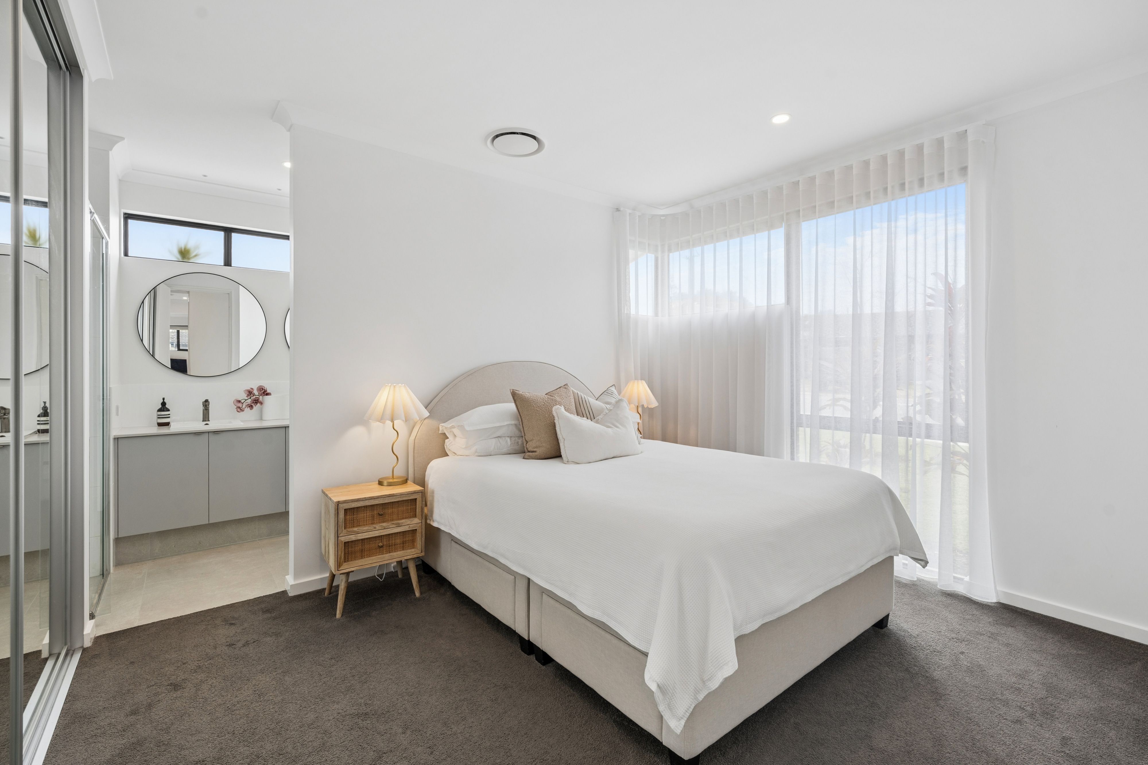 1/8 Koombana Way — photo 14 of 27
