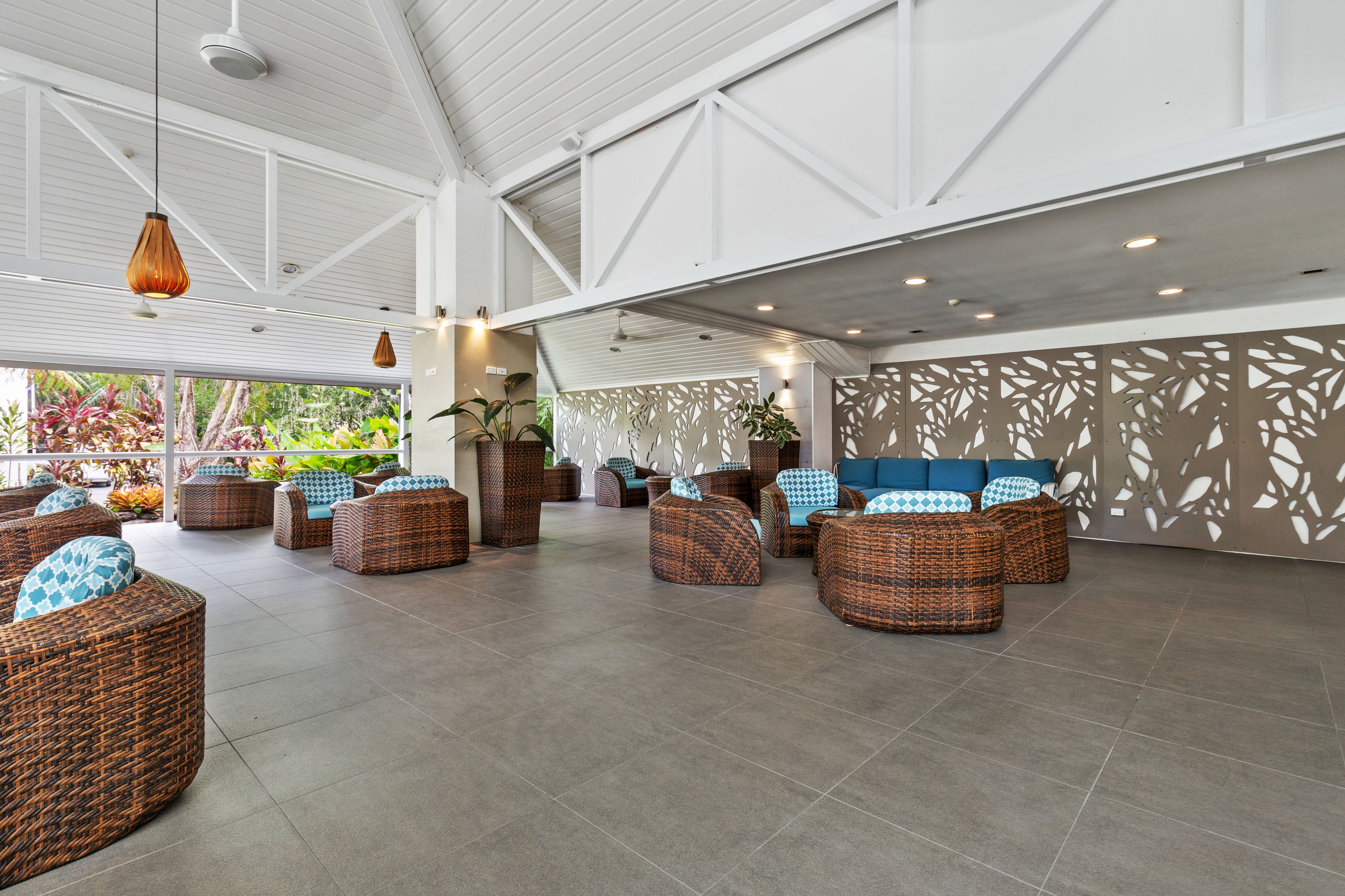 D352/316 Port Douglas Road — photo 11 of 18