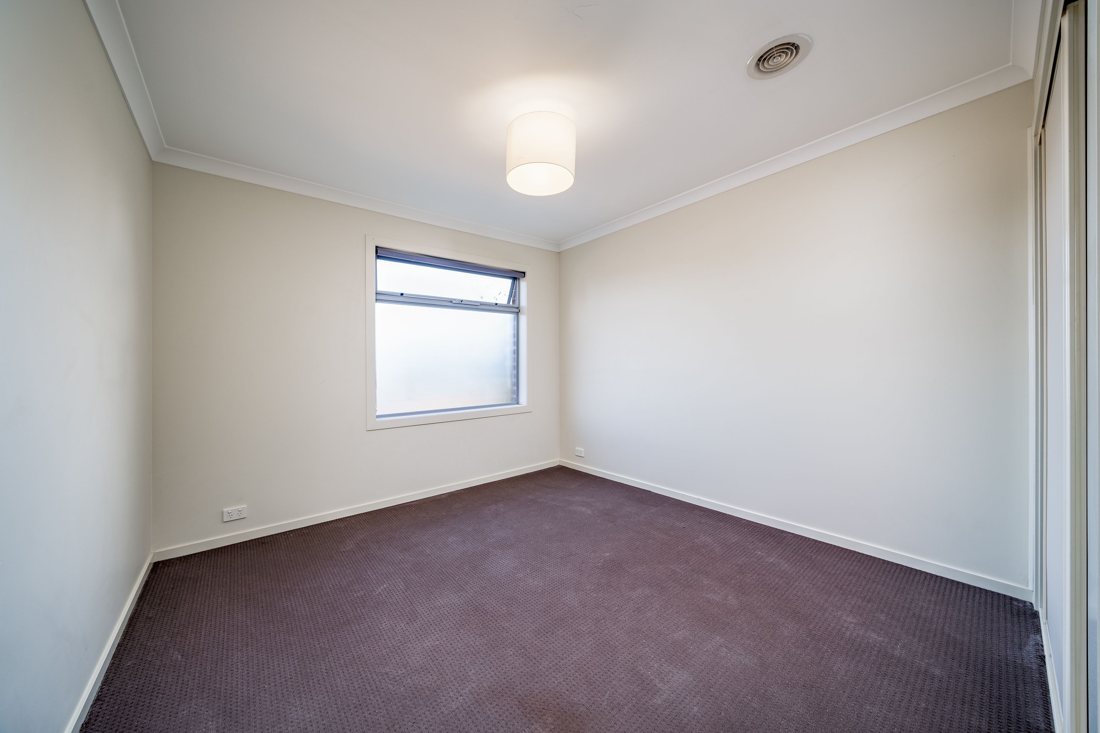 76 Mannavue Boulevard — photo 12 of 17
