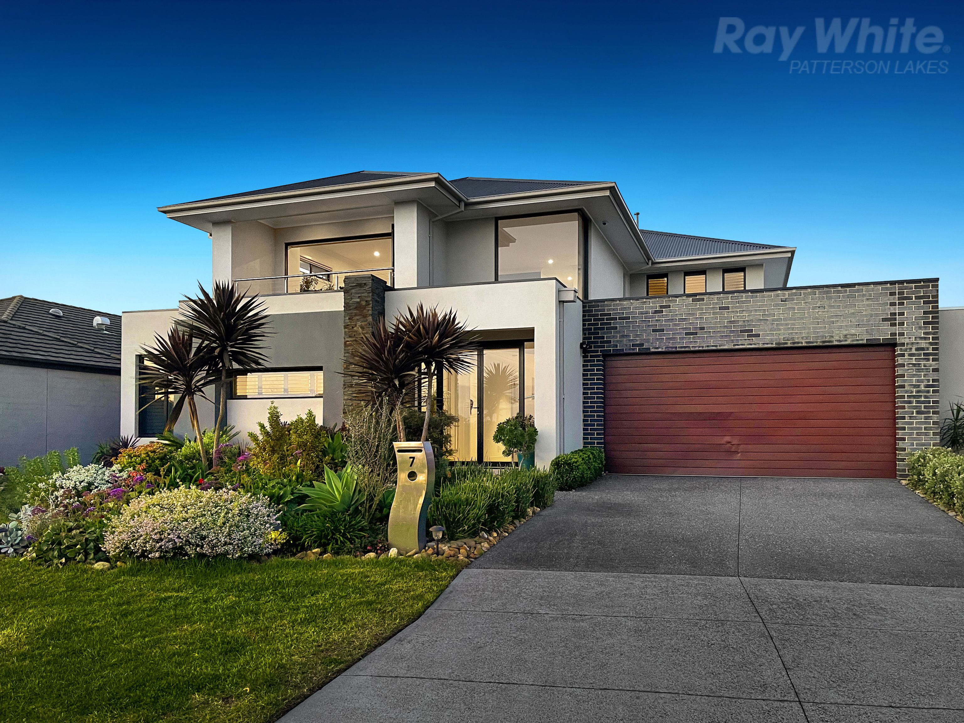 7 Waterlily Court, Waterways VIC 3195