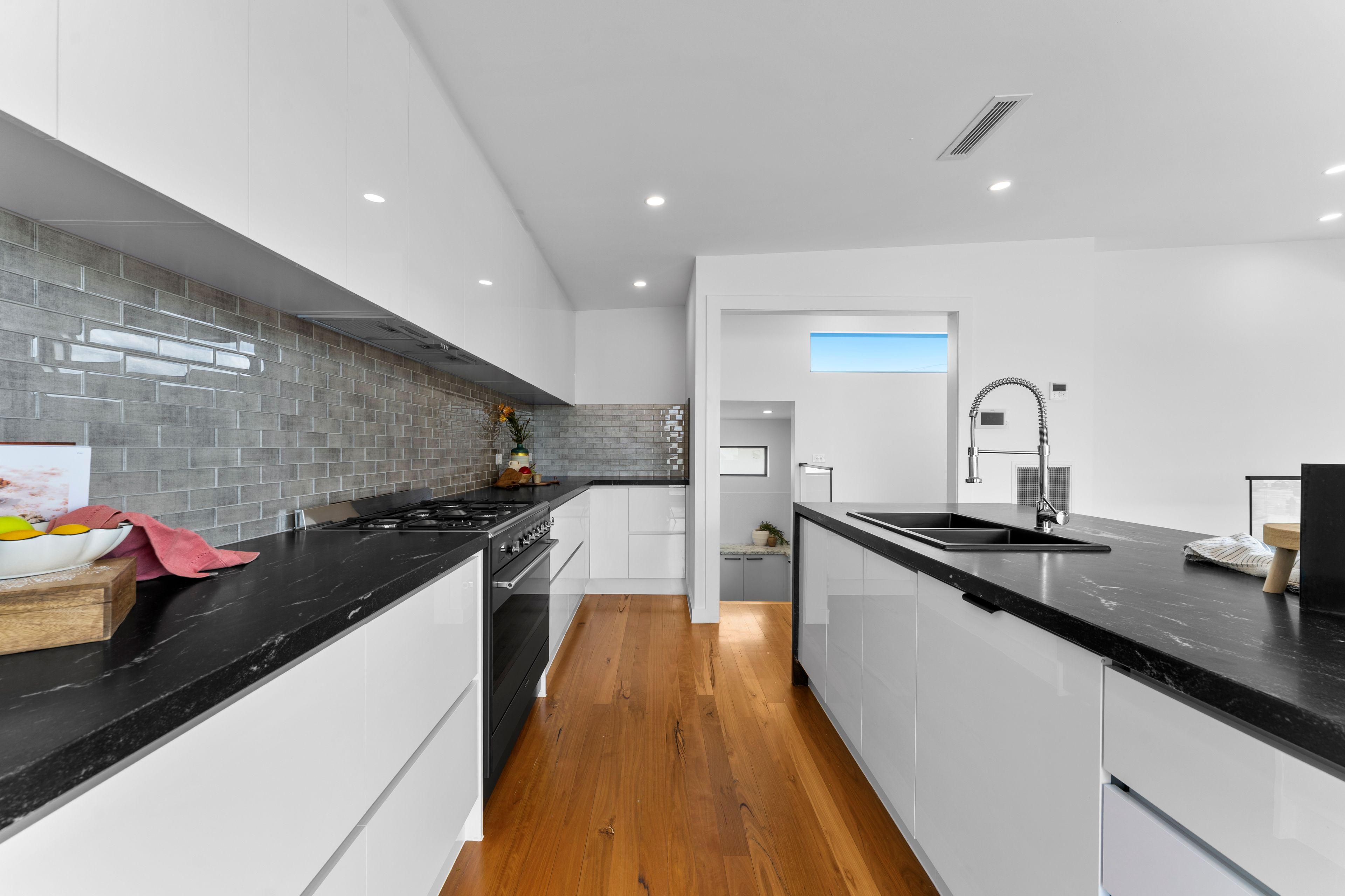 1A Alexandra Street — photo 4 of 28