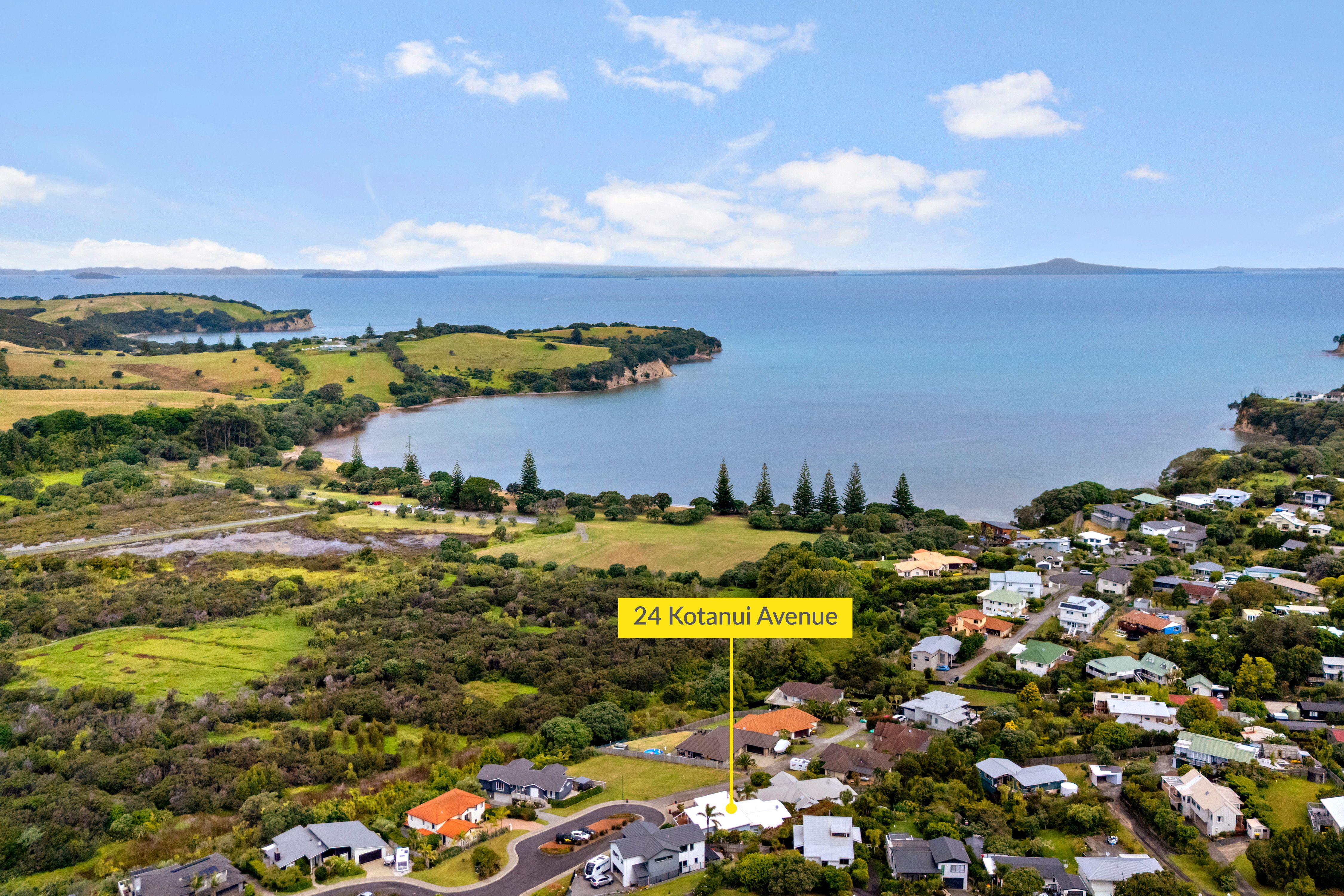 24 Kotanui Avenue, Army Bay, Rodney