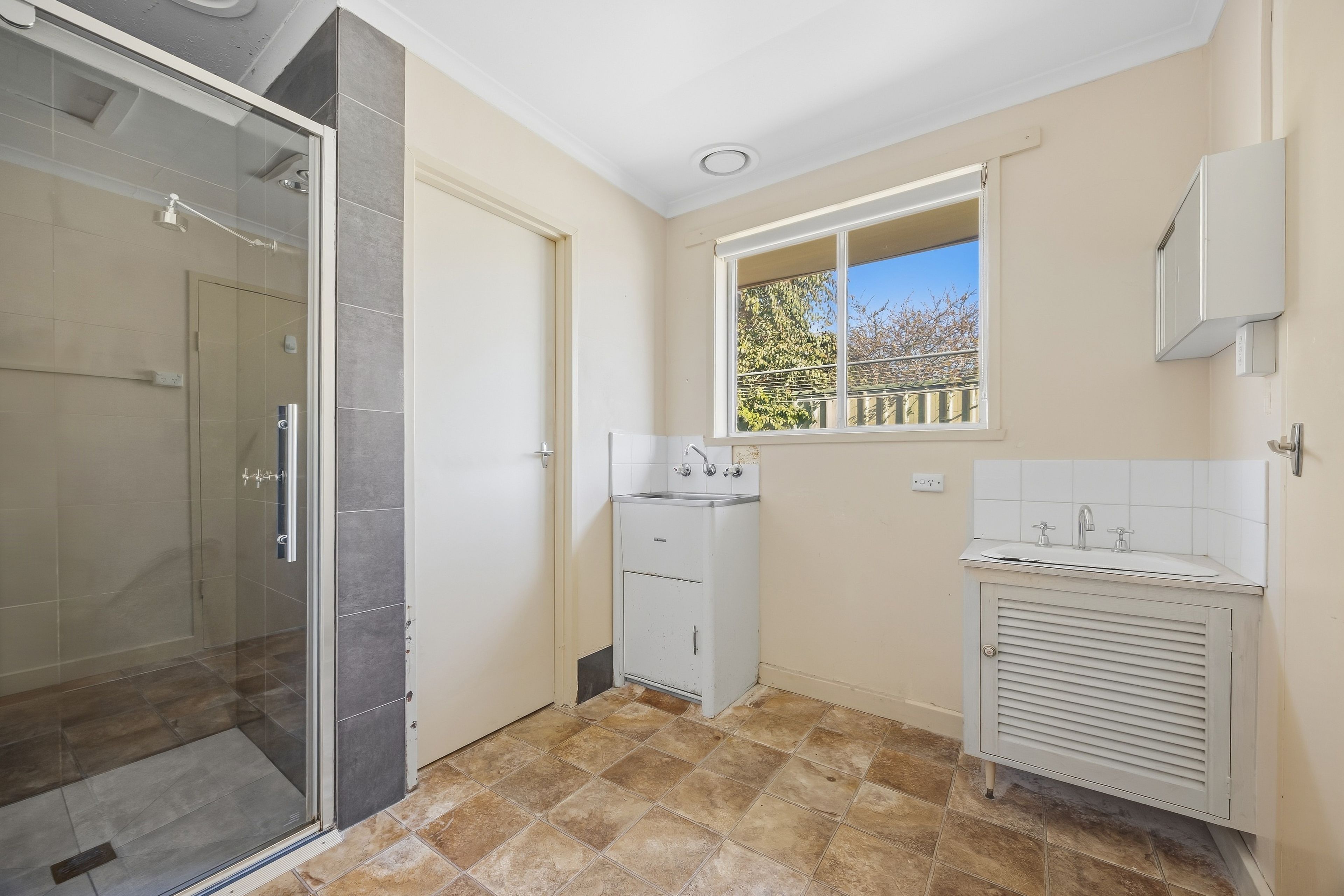 6/613 Ascot Street South — photo 9 of 11