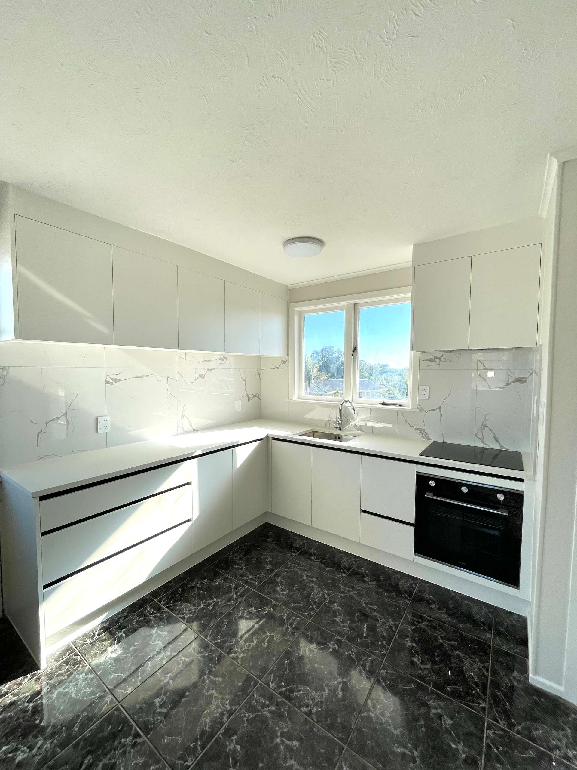 84 Harrington Road photo 4