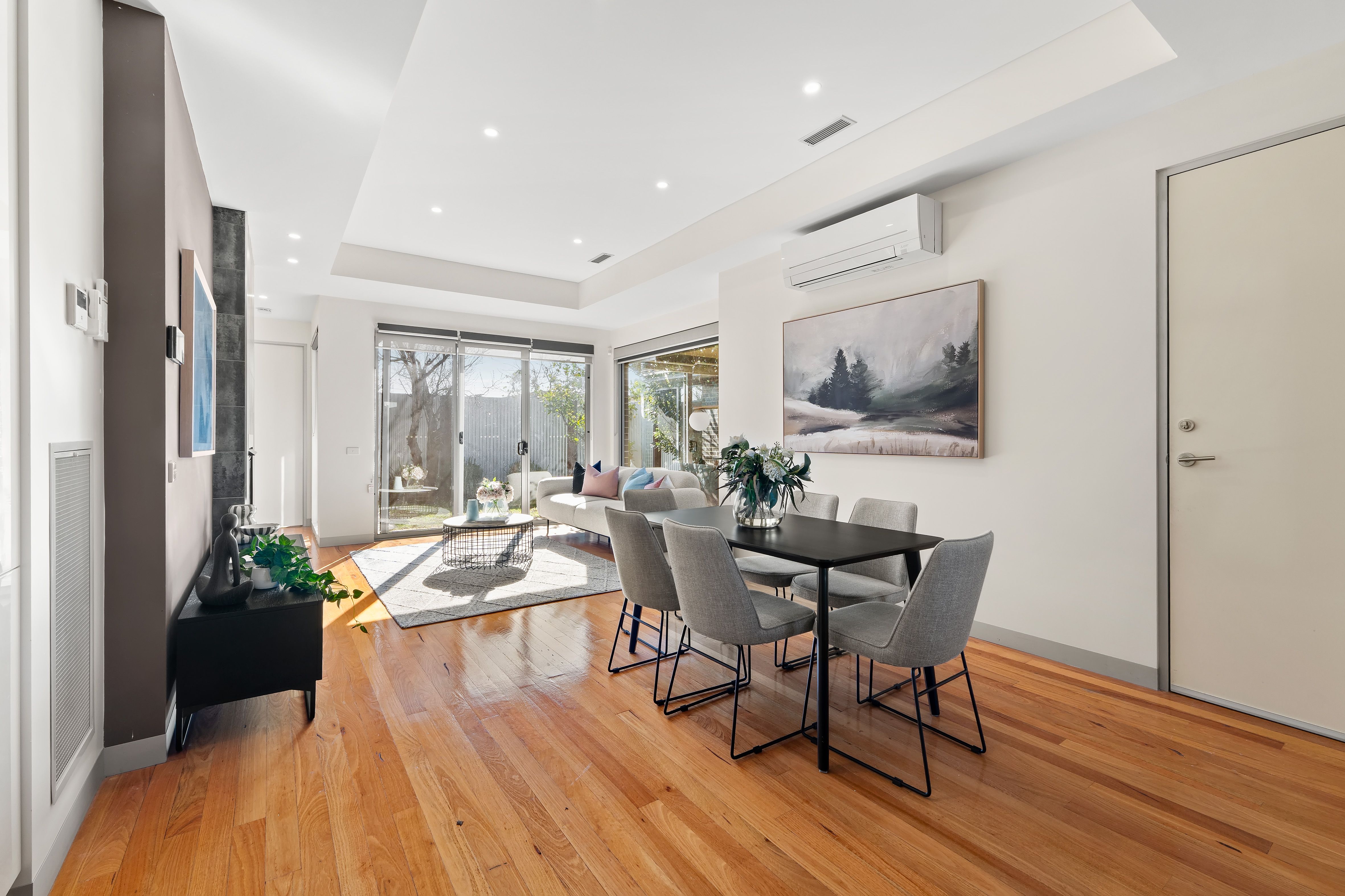 39 Palm Beach Crescent — photo 3 of 10