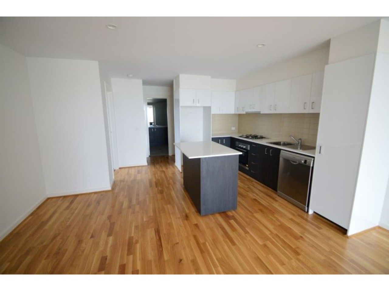 101/1330 Dandenong Road, Hughesdale, VIC 3166