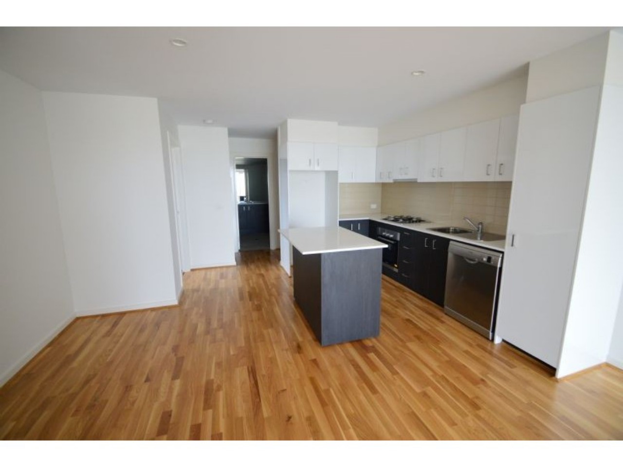 101/1330 Dandenong Road, Hughesdale, VIC 3166
