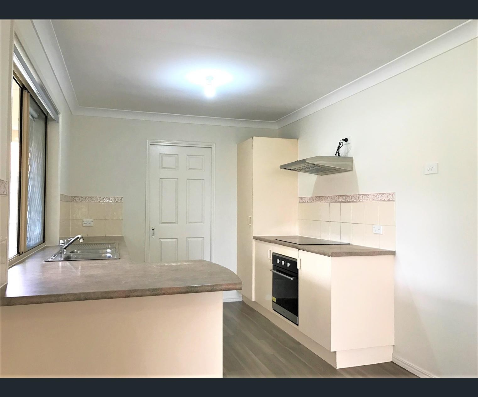 18 Robert South Drive, Crestmead, QLD 4132