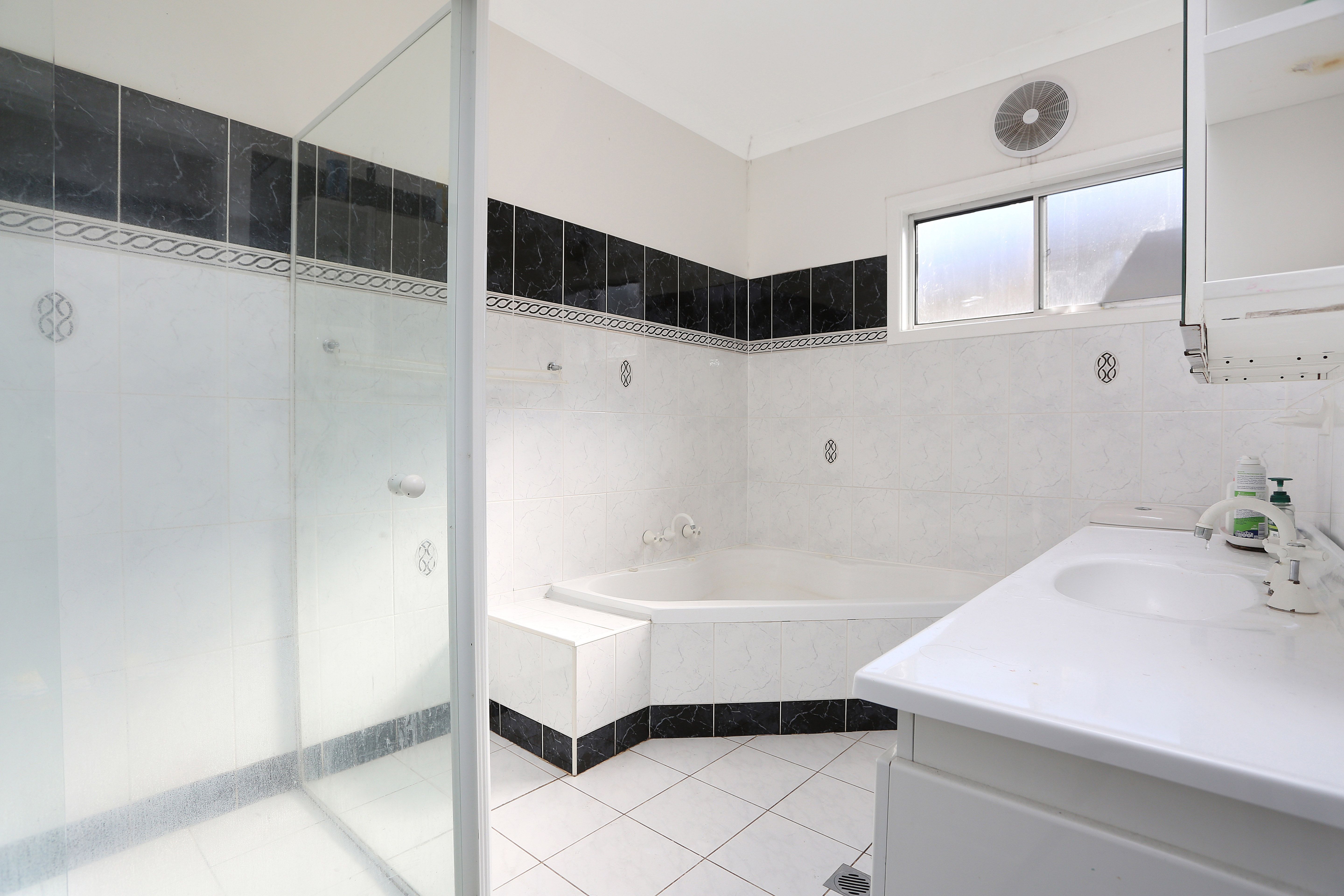 175 Dunmore Street — photo 7 of 12