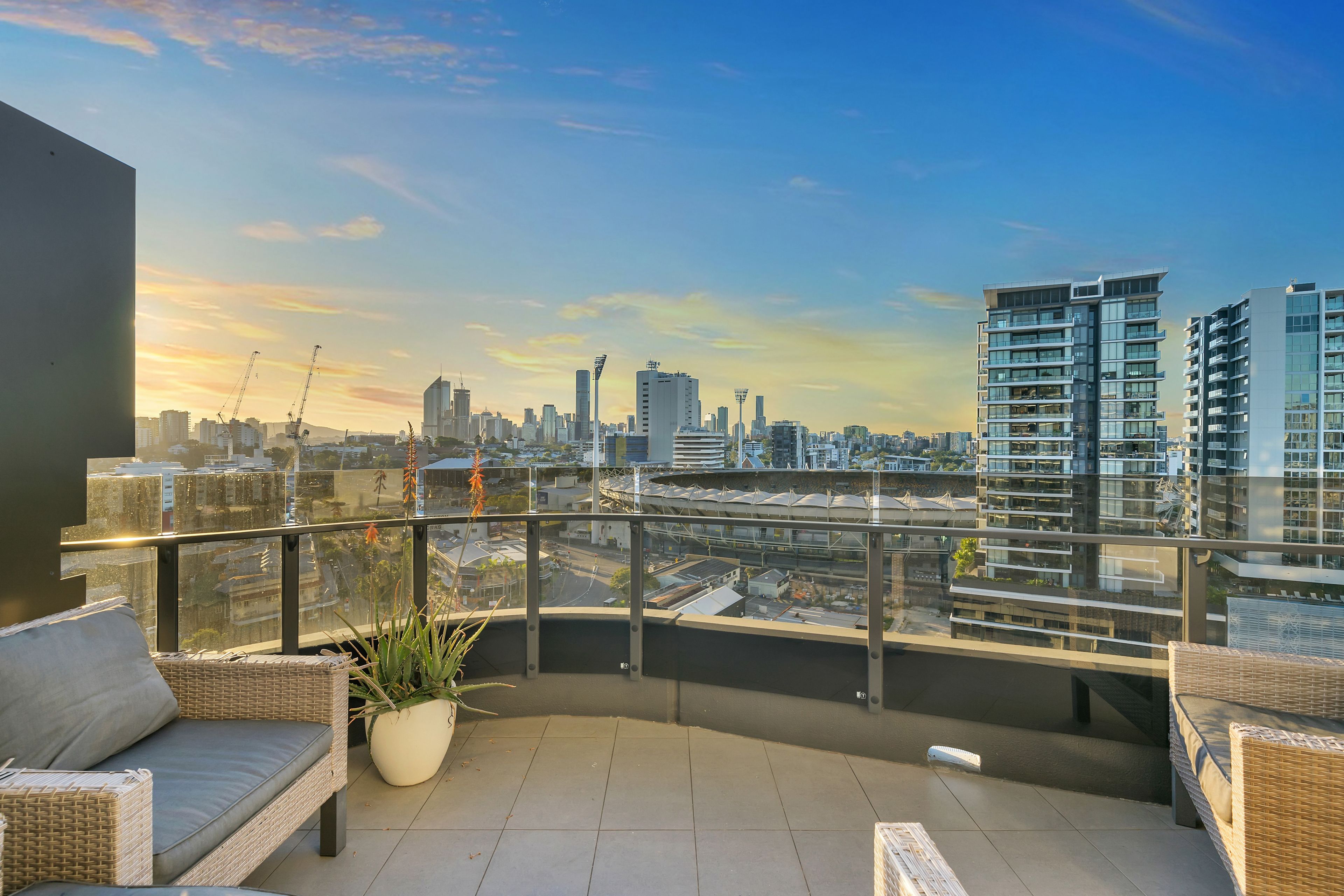 1402/62 Logan Road, Woolloongabba, QLD 4102