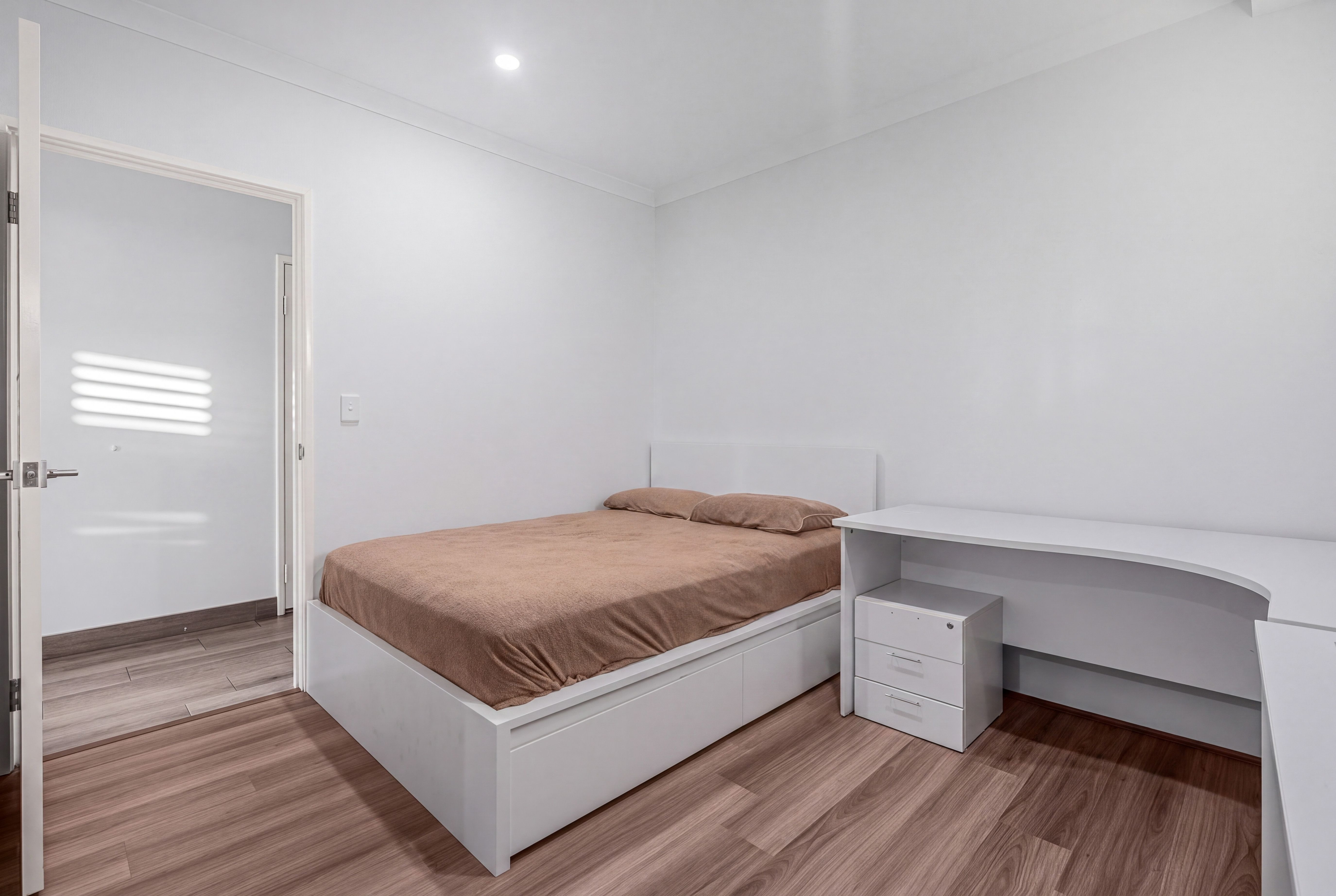 21 Morley Street — photo 9 of 11