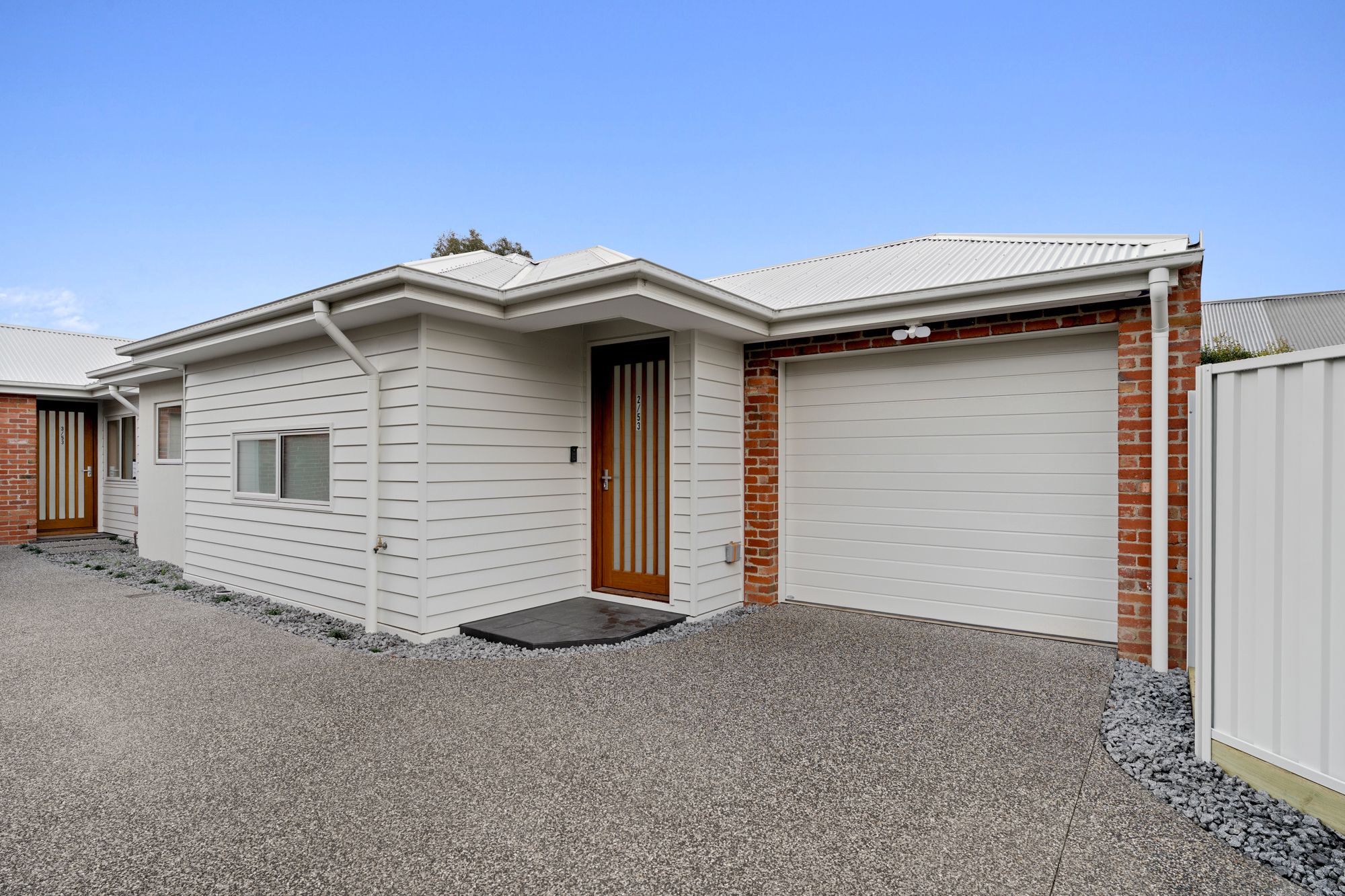 2/53 Misten Avenue — photo from Ray White Altona