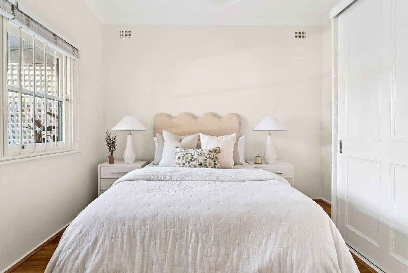 11 Hugh Street — photo 8 of 12