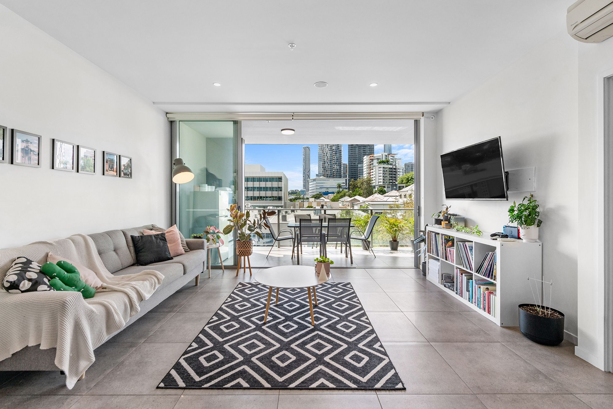 302/5 Cameron Street, South Brisbane, QLD 4101